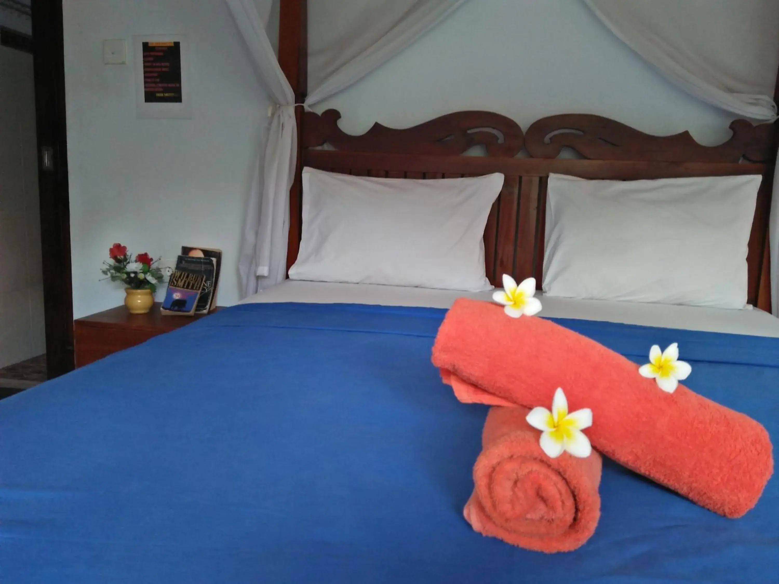 Queen Room with Garden View in Tira Amed Homestay Queen Room with Garden View in Tira Amed Homestay