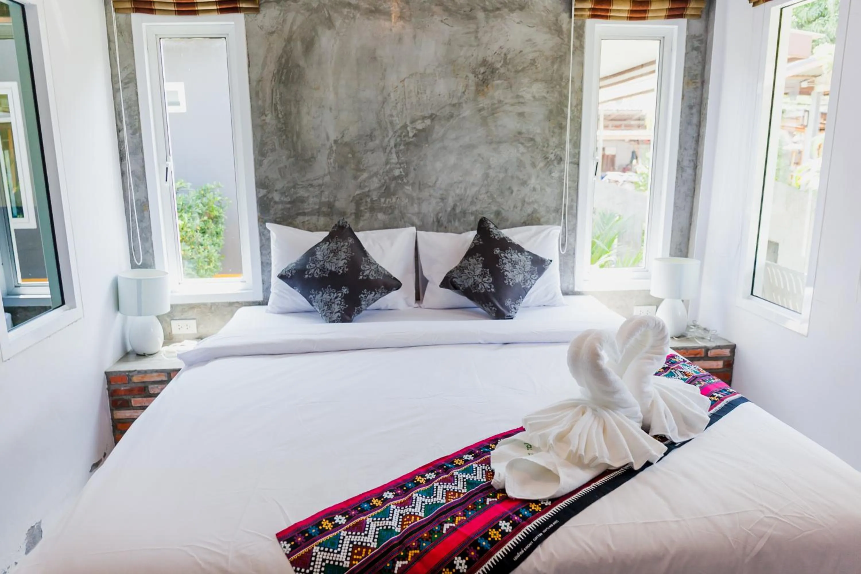 Bed in Popular Lanta Resort