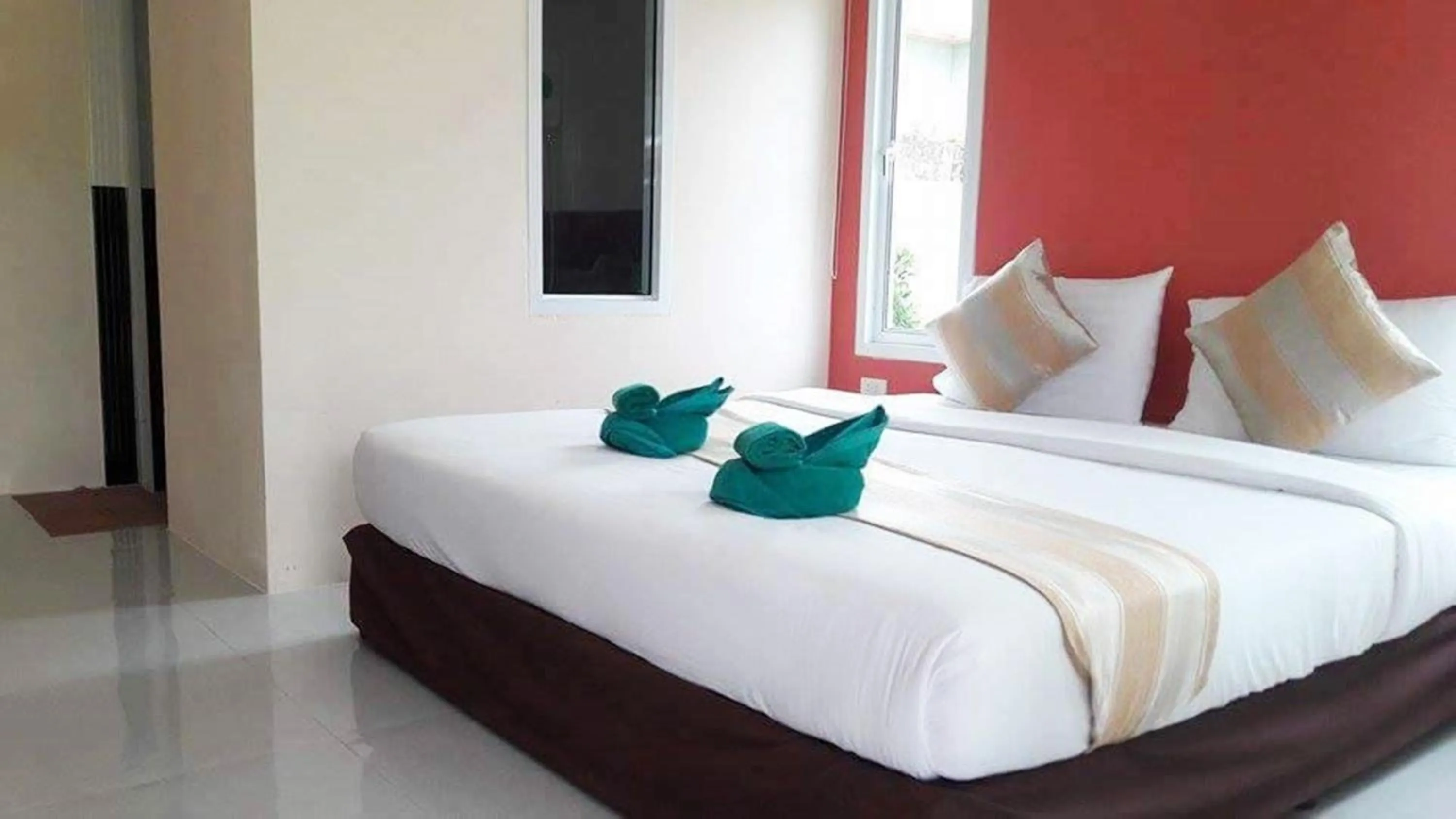 Bed in Popular Lanta Resort