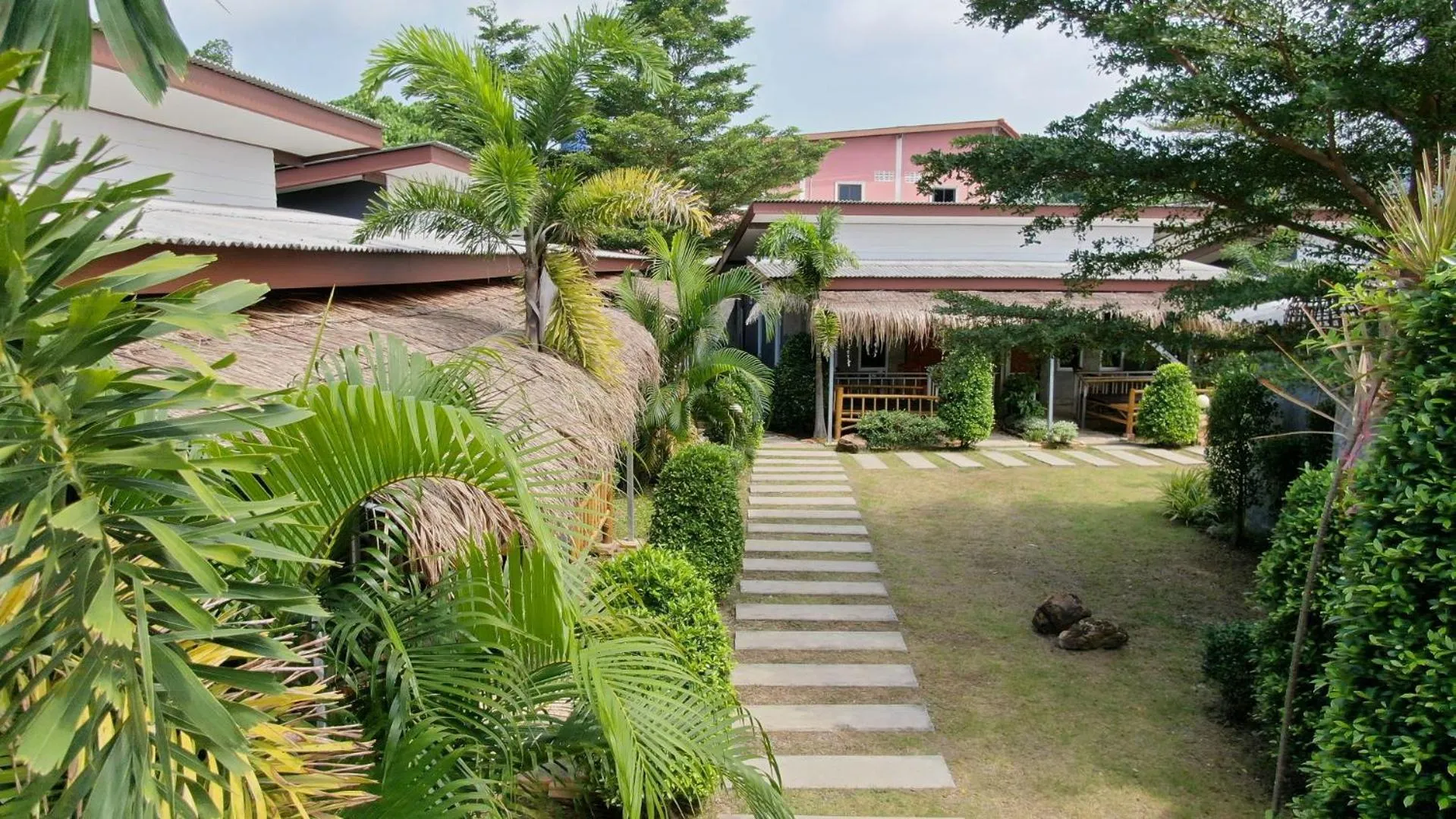 Garden in Popular Lanta Resort