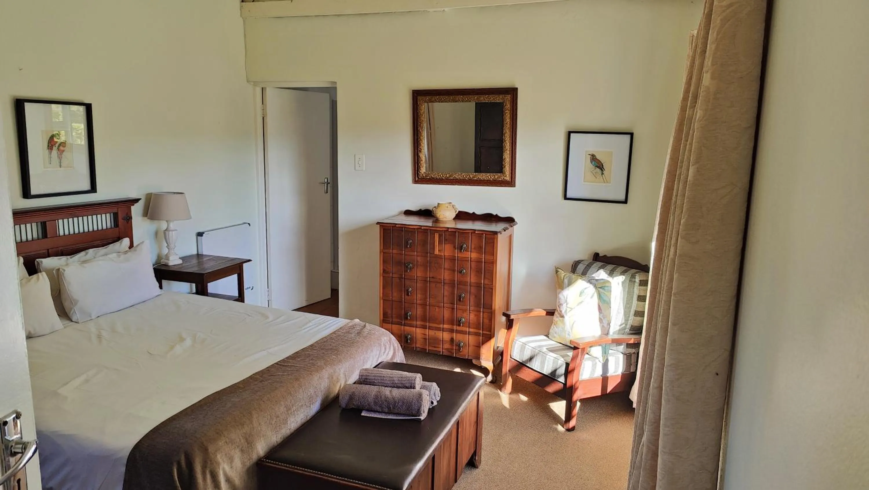 Bed in The Edge Mountain Retreat