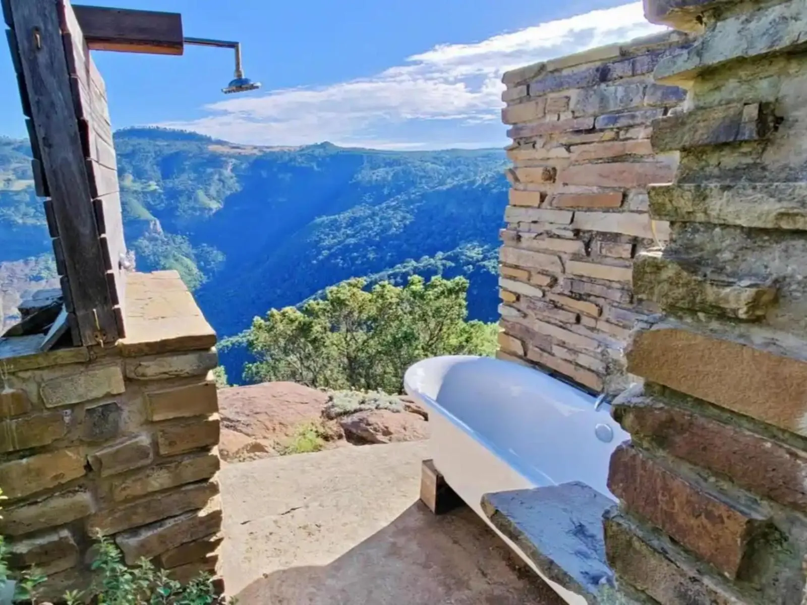 Bathroom in The Edge Mountain Retreat
