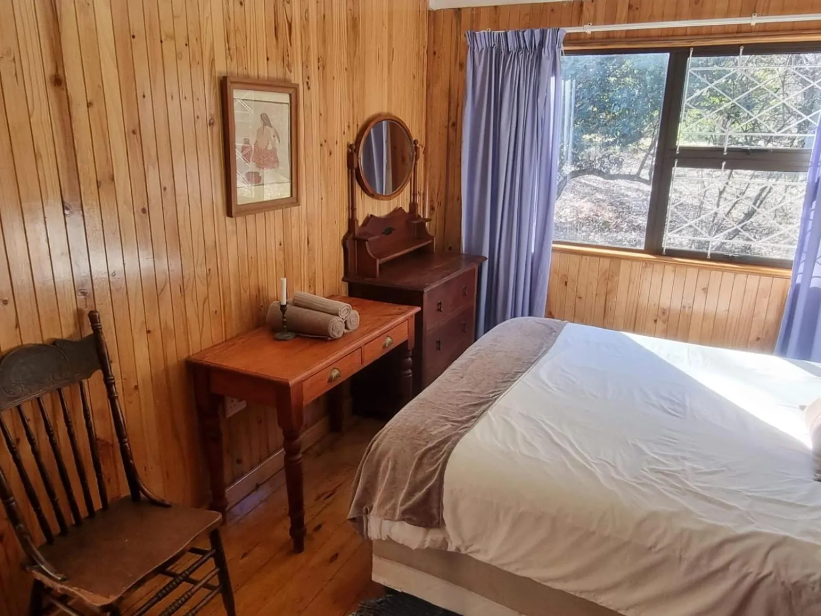 Bed in The Edge Mountain Retreat