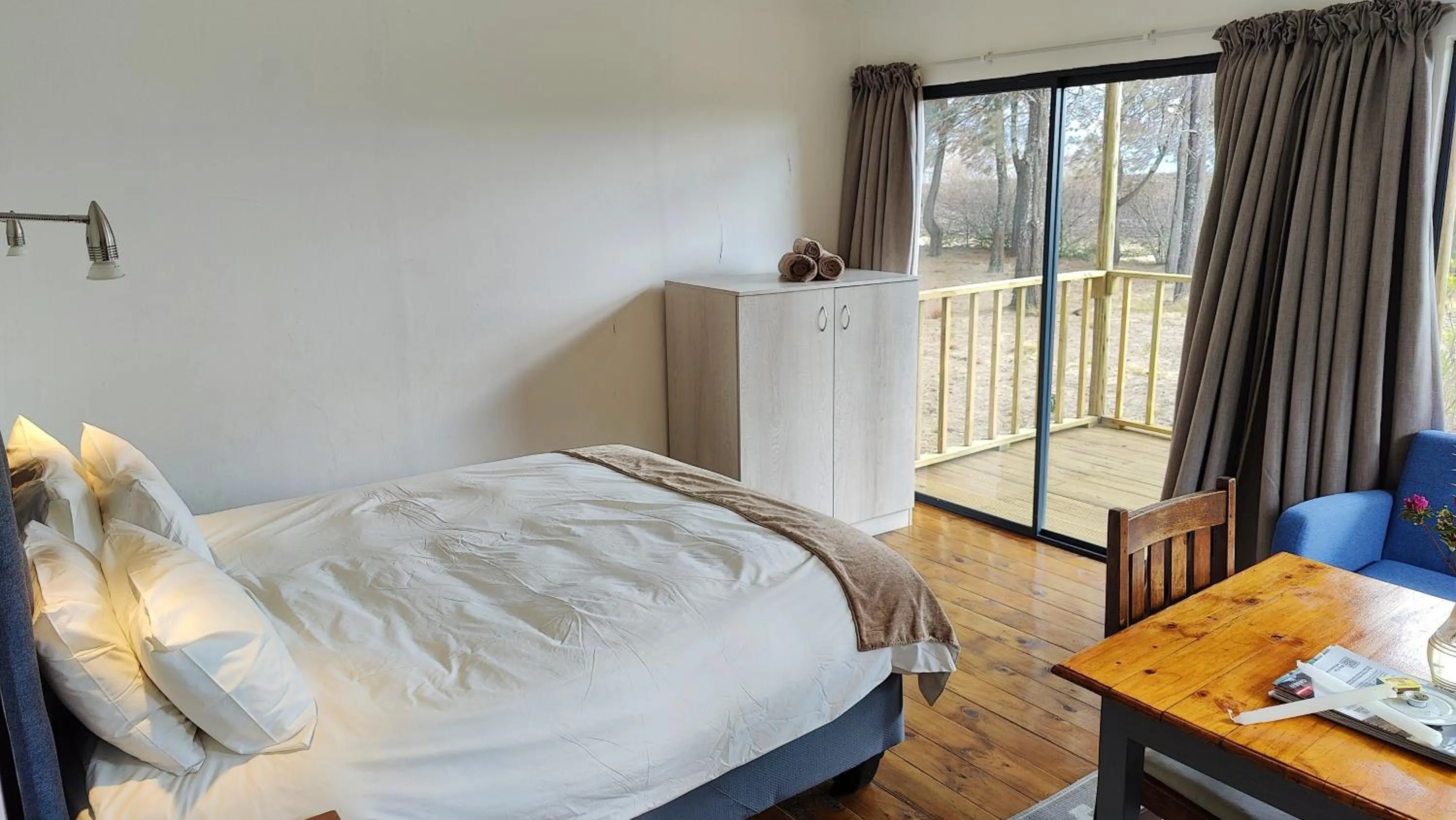 Bed in The Edge Mountain Retreat