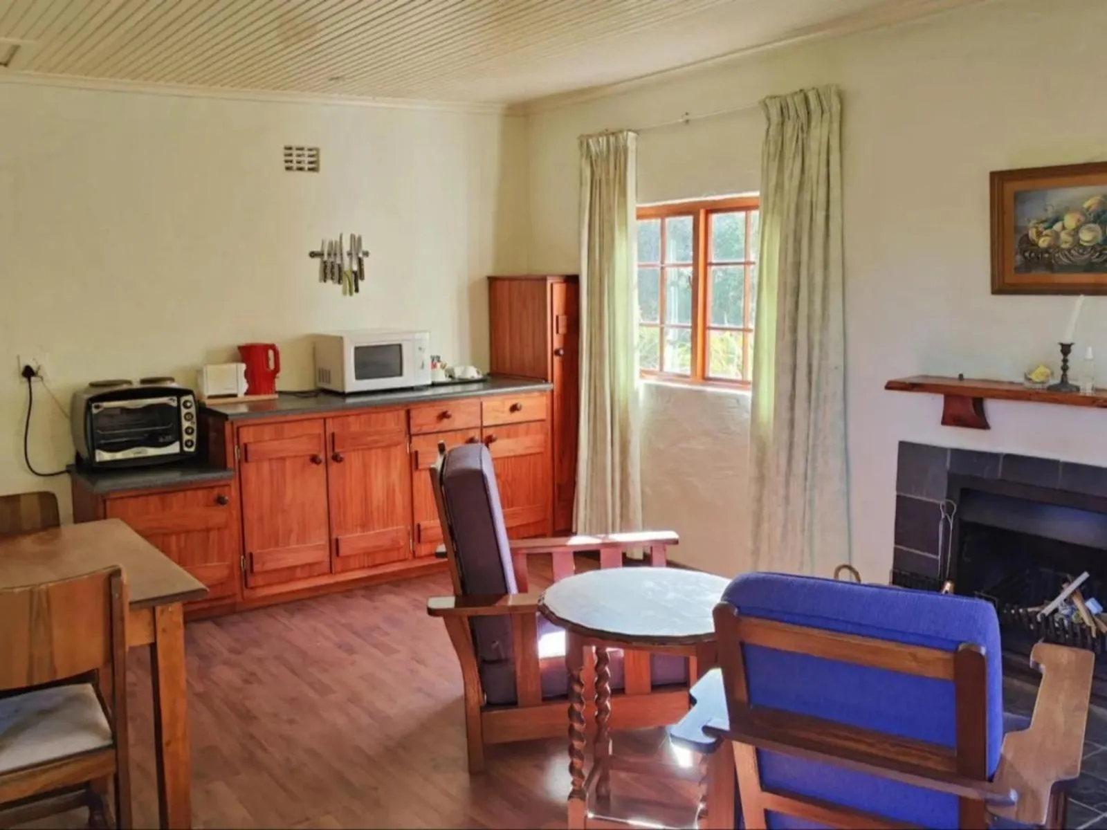 Kitchen or kitchenette in The Edge Mountain Retreat