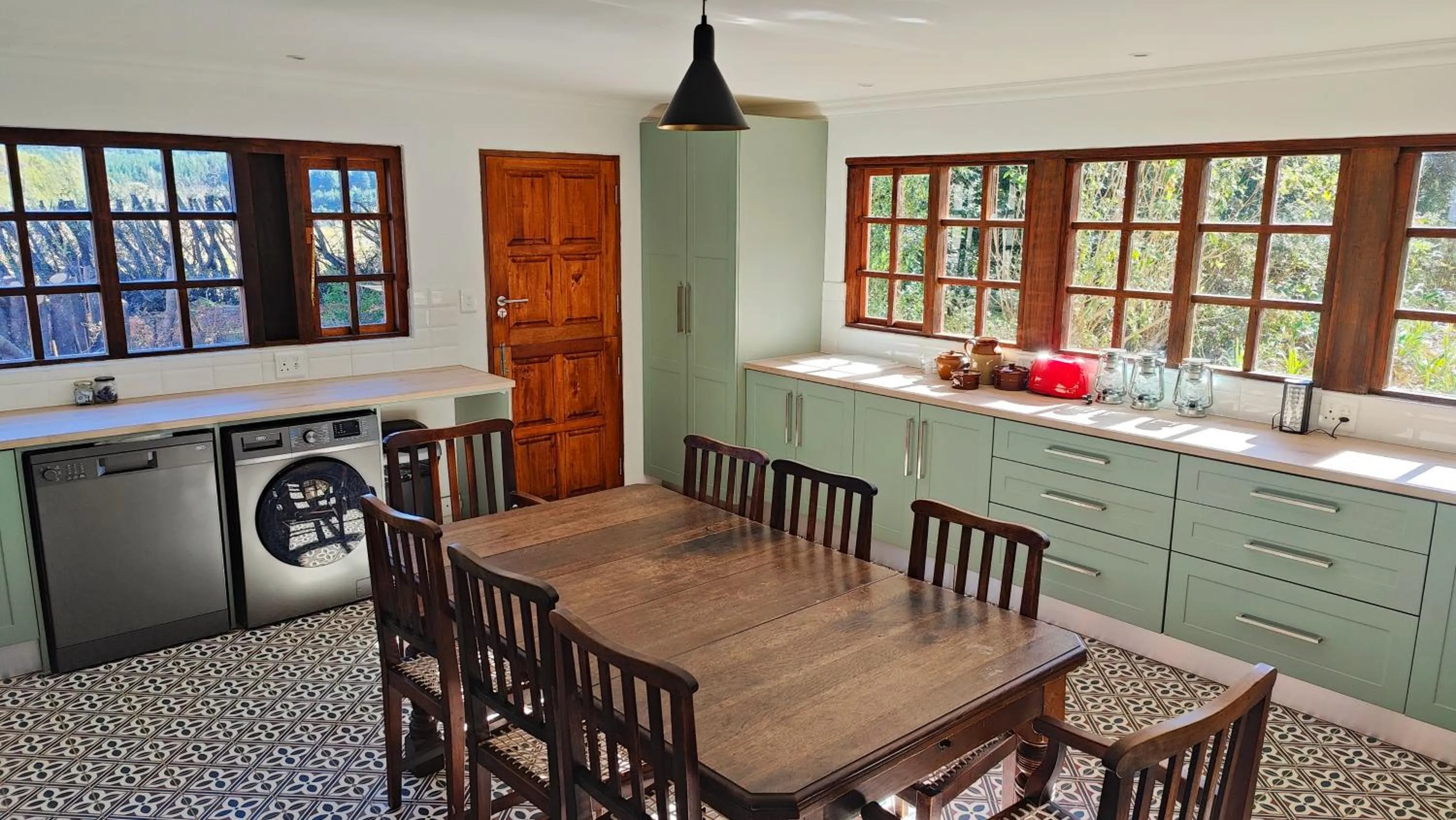 The Edge Mountain Retreat