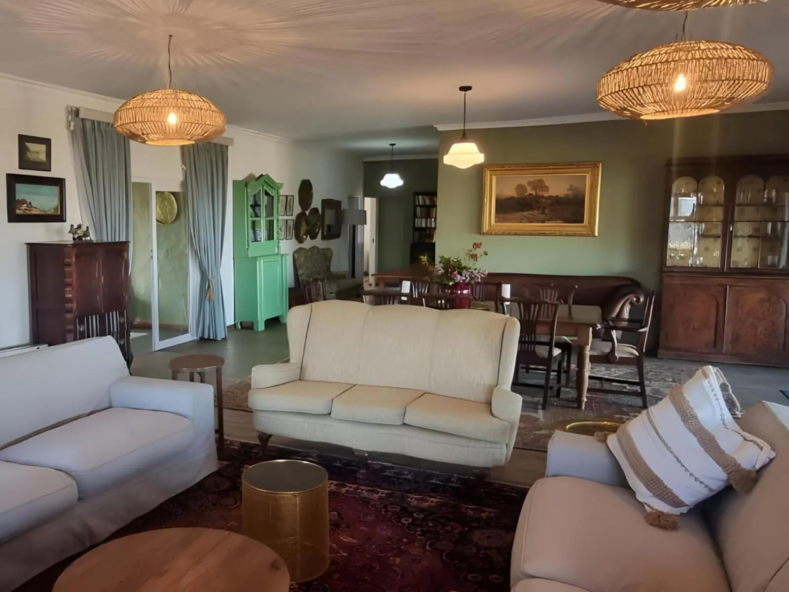 Seating area in The Edge Mountain Retreat
