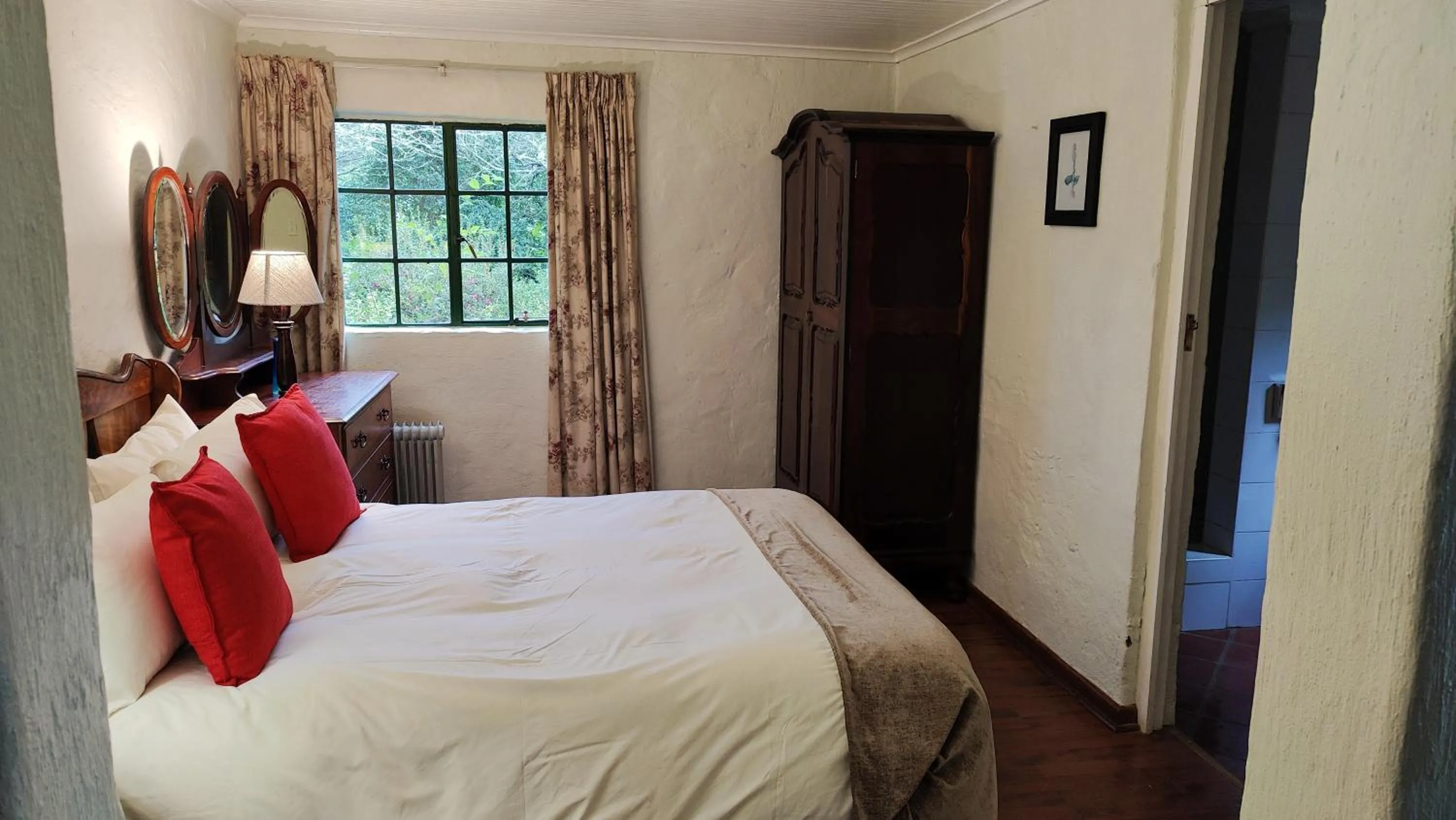 Bed in The Edge Mountain Retreat