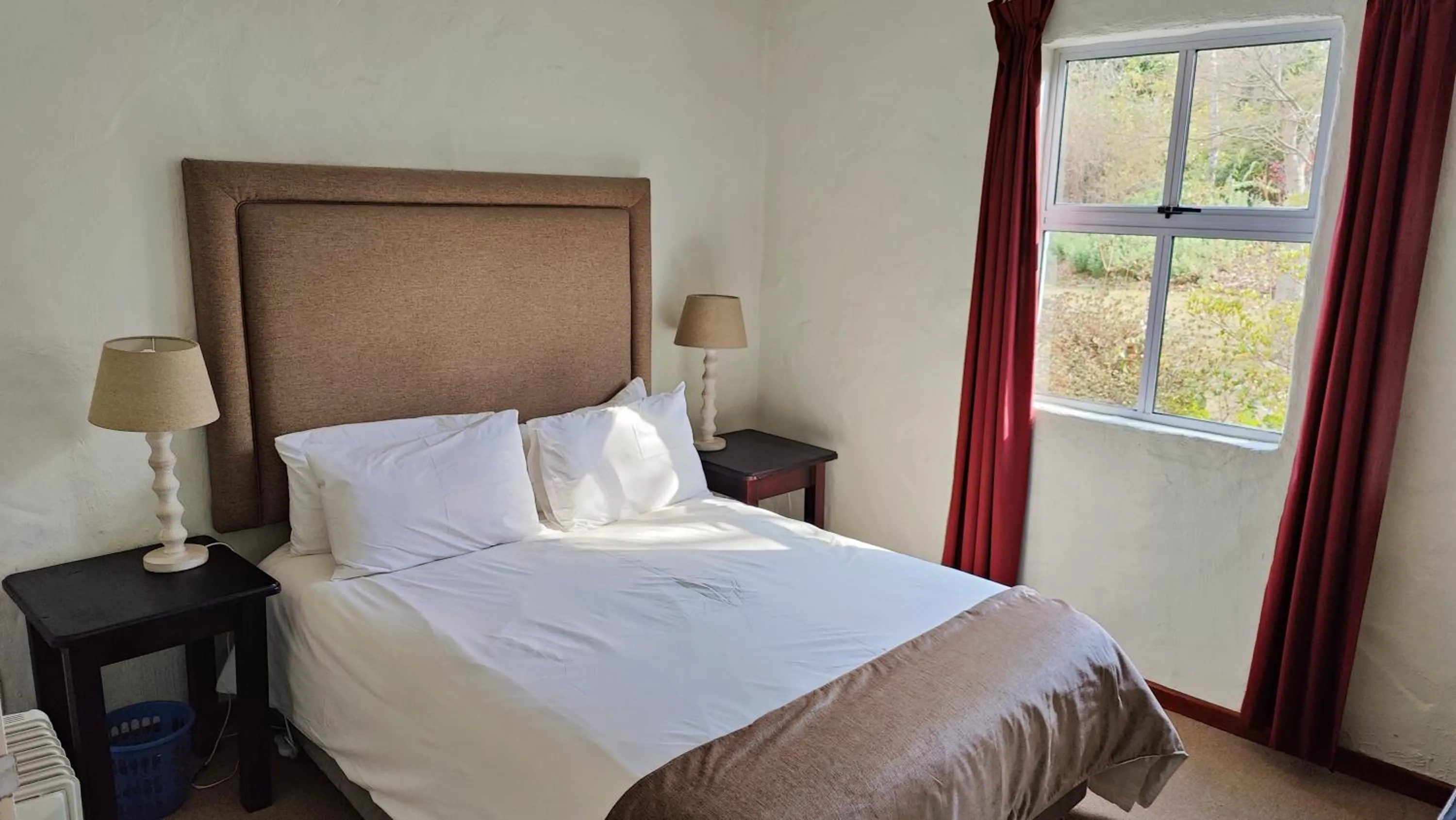 Bed in The Edge Mountain Retreat