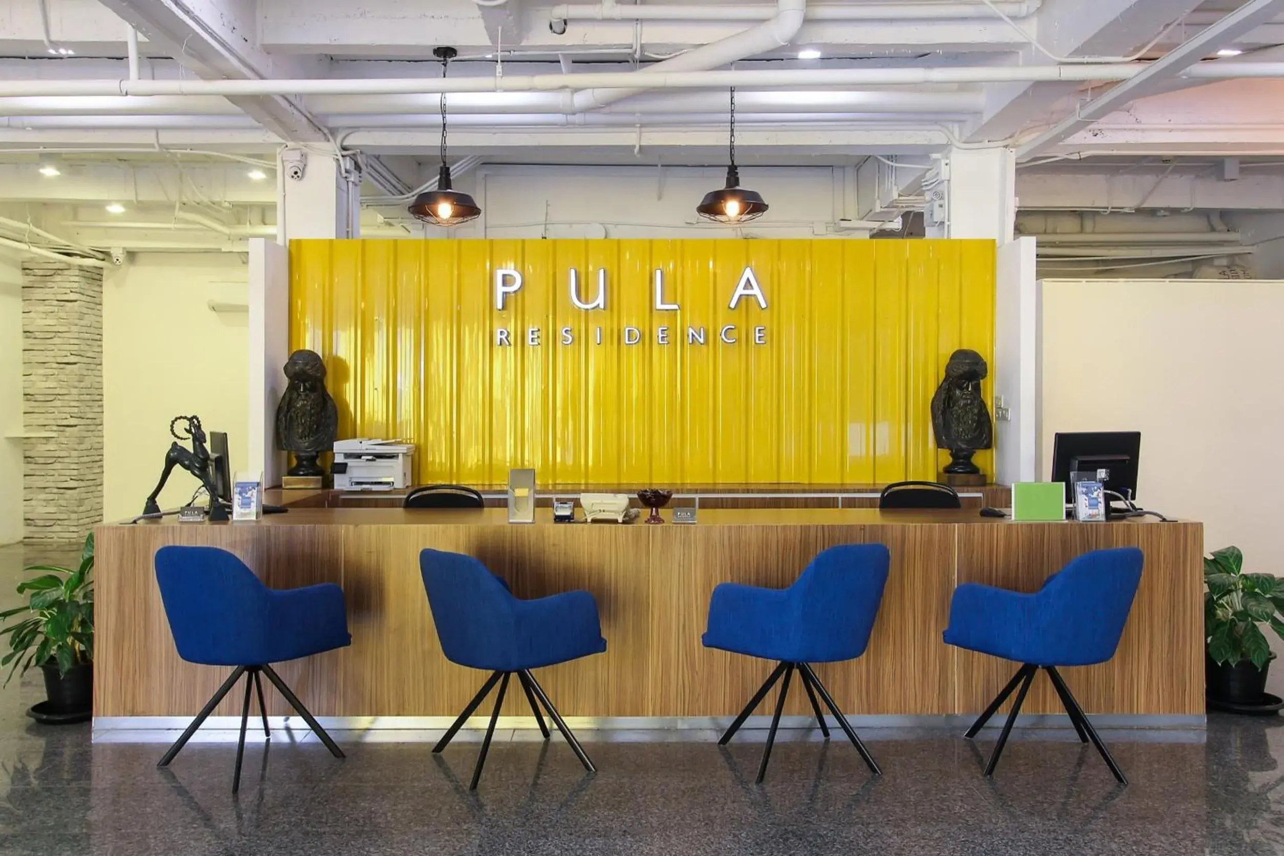 Lobby or reception in Pula Silom Lobby or reception in Pula Silom