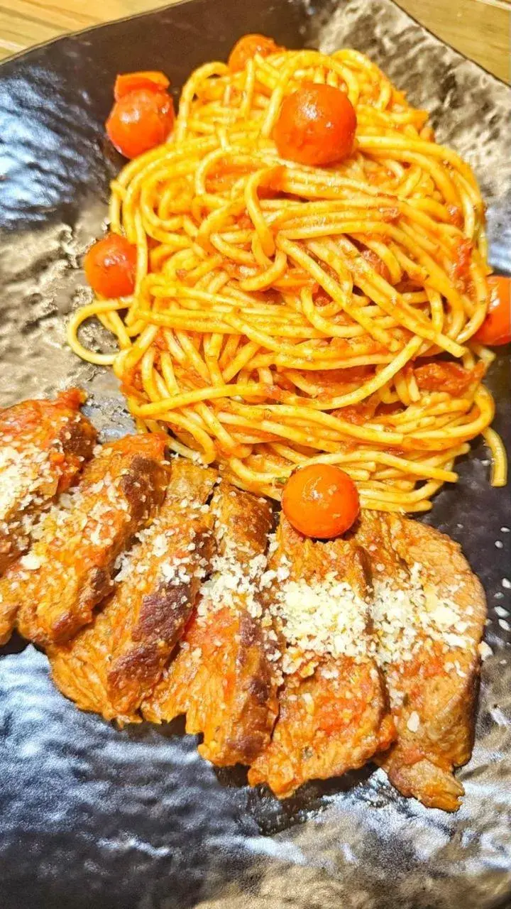 Restaurant/places to eat in SV Chrome by AJ Boutique Hotel Restaurant/places to eat in SV Chrome by AJ Boutique Hotel