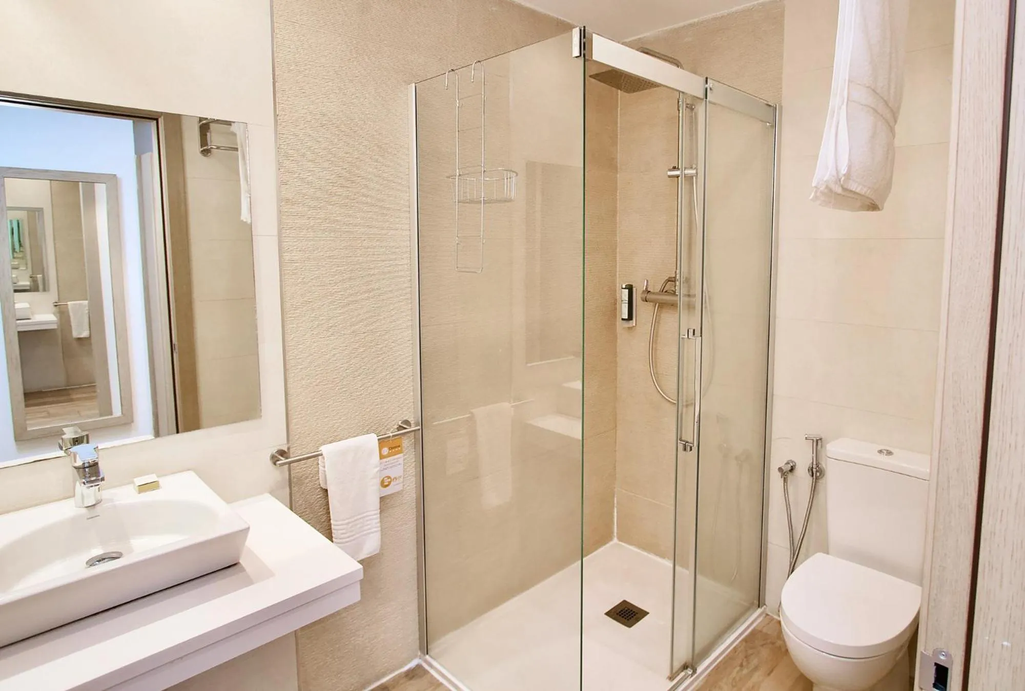 Bathroom in SV Chrome