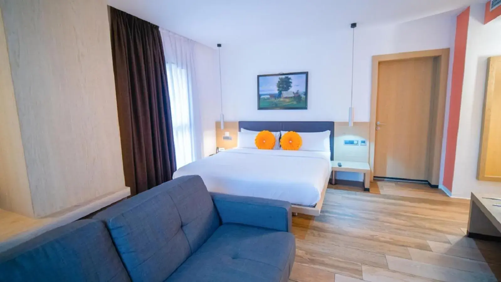 Bedroom, Bed in SV Chrome Bedroom, Bed in SV Chrome