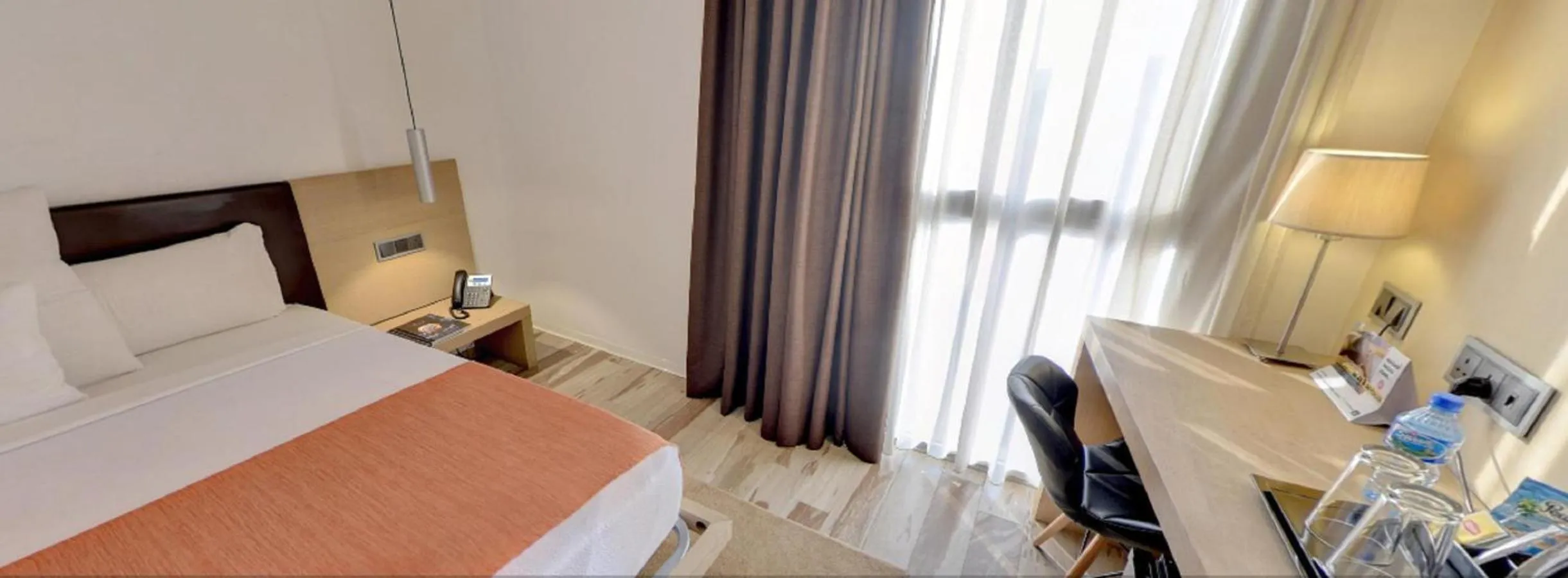 Bedroom, Bed in SV Chrome