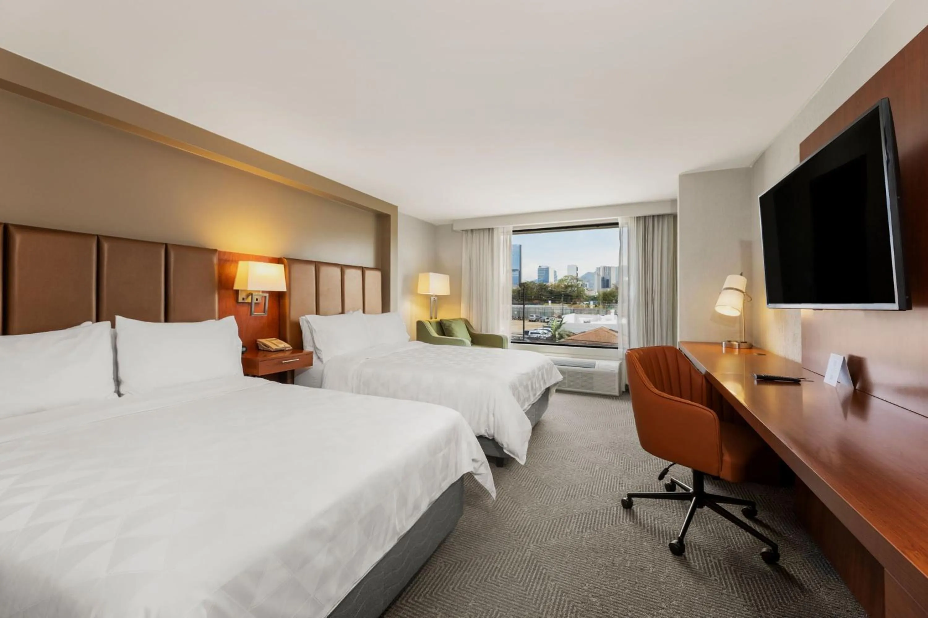 Photo of the whole room, Bed in Holiday Inn San Jose La Sabana by IHG