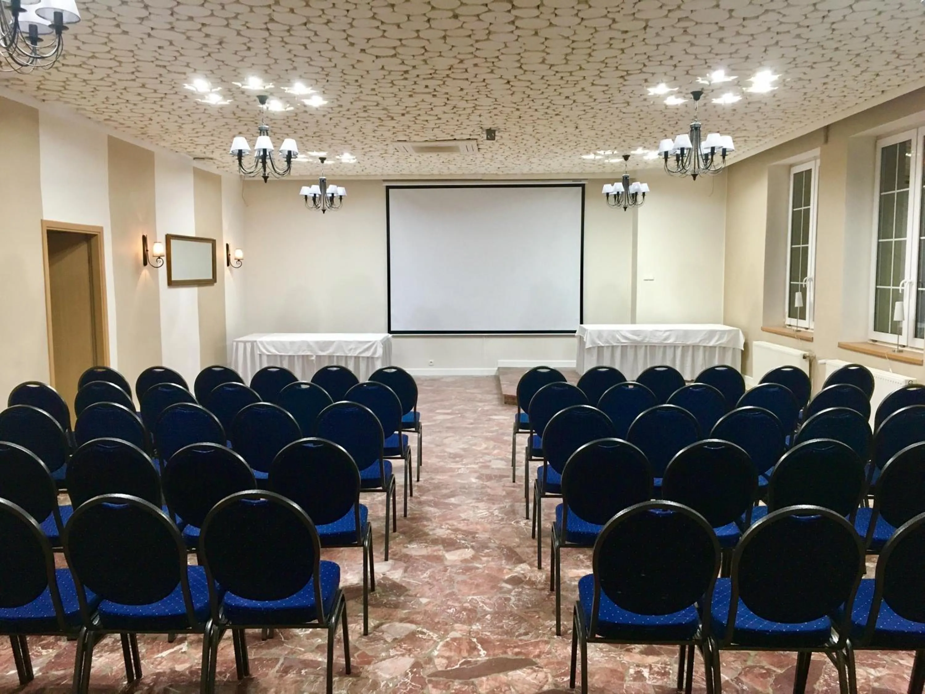 Restaurant/places to eat in Hotel Gryf