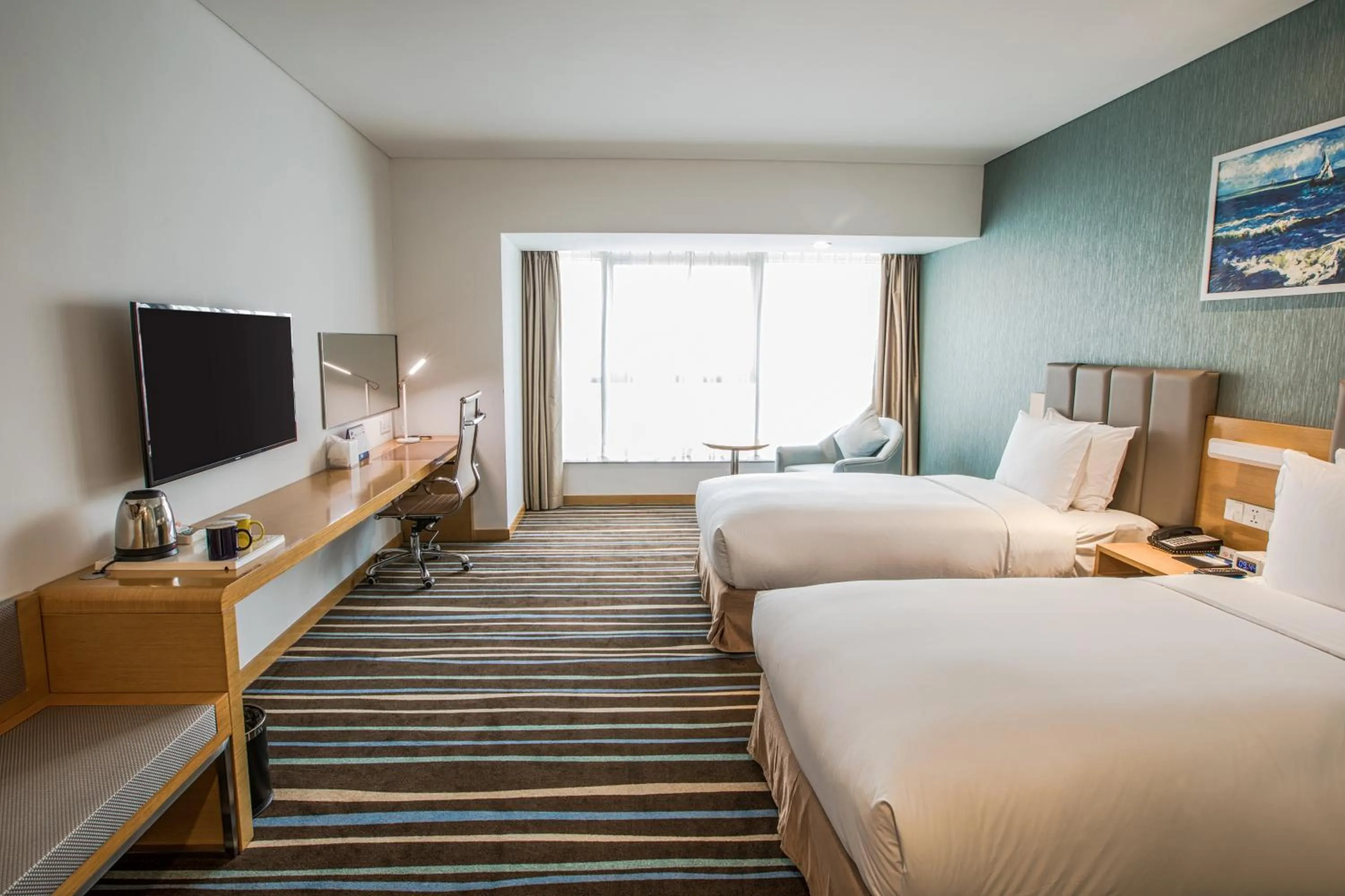 Photo of the whole room, Bed in Holiday Inn Express Xi'an North by IHG