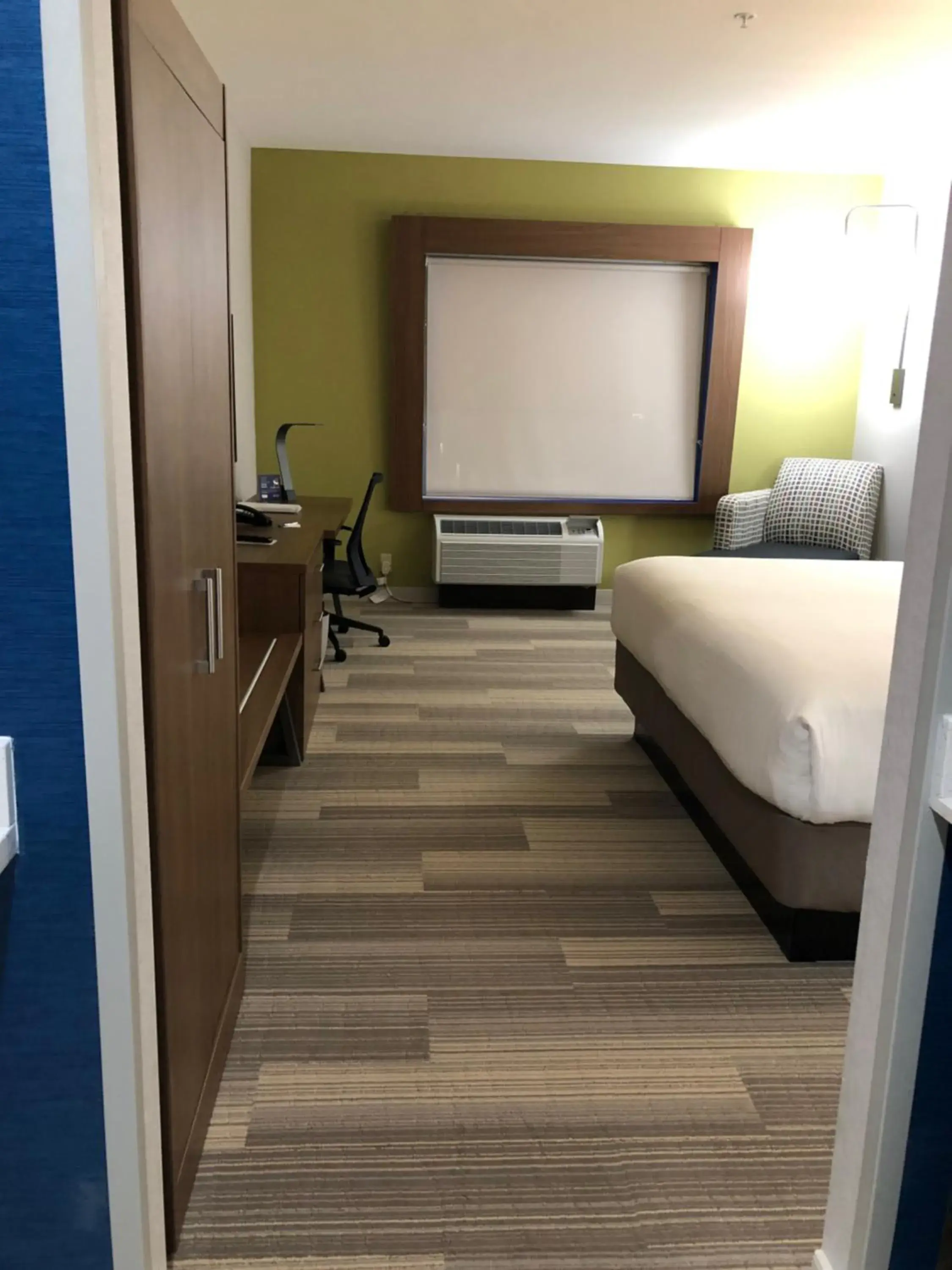 Bed in Holiday Inn Express & Suites - McAllen - Medical Center Area by IHG Bed in Holiday Inn Express & Suites - McAllen - Medical Center Area by IHG