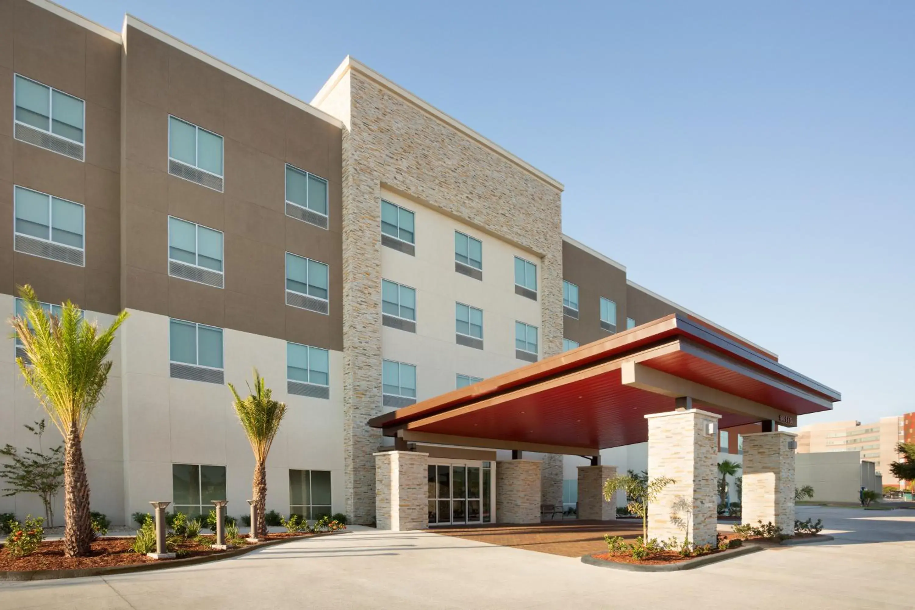 Property building in Holiday Inn Express & Suites - McAllen - Medical Center Area by IHG Property building in Holiday Inn Express & Suites - McAllen - Medical Center Area by IHG