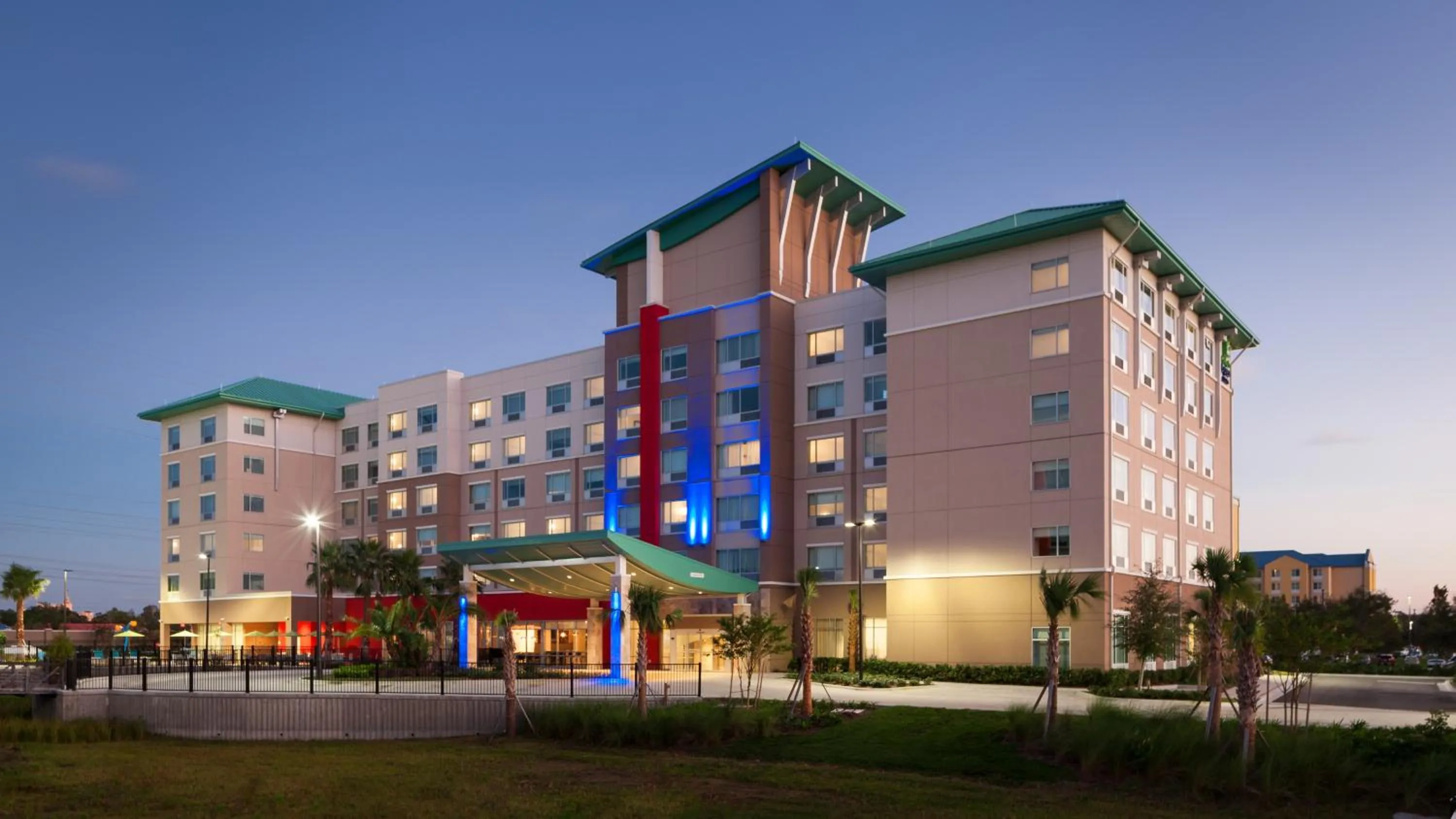 Property building in Holiday Inn Express & Suites Orlando At SeaWorld by IHG - With Free Shuttle Service to SeaWorld Parks