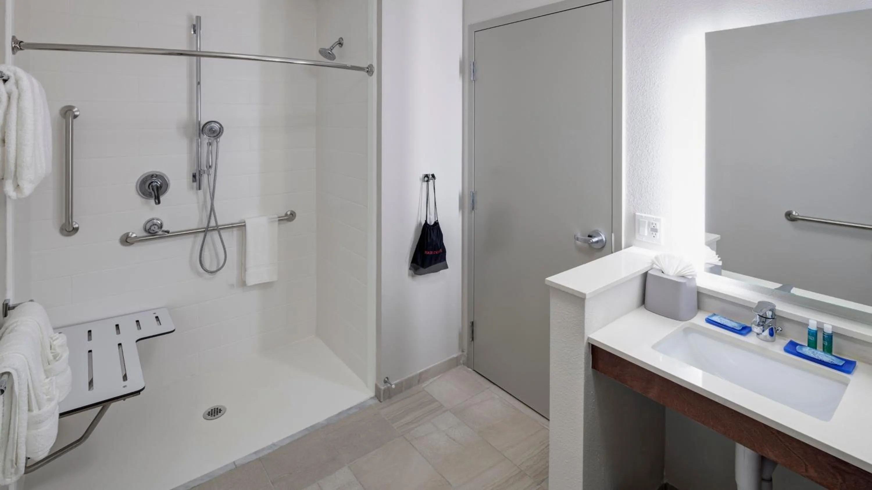 Photo of the whole room in Holiday Inn Express & Suites Orlando At SeaWorld by IHG - With Free Shuttle Service to SeaWorld Parks