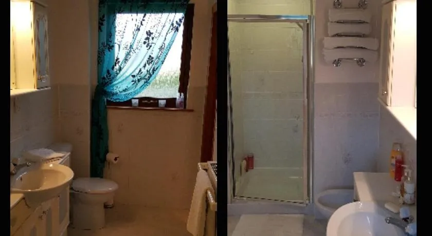 Deluxe Double Room with Shower in One Strathview B&B