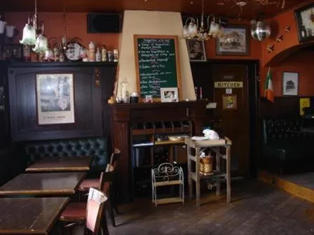 Restaurant/places to eat in The Pipers