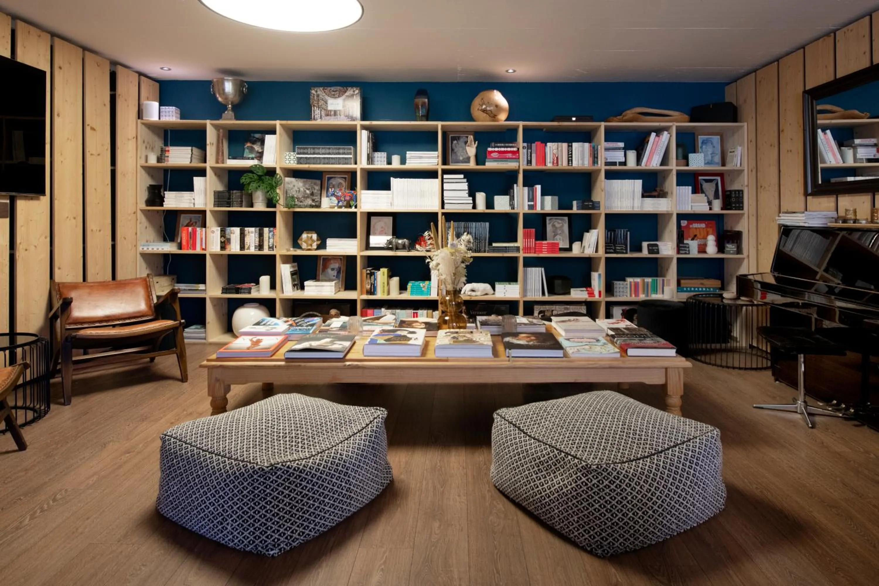 Library in Les Mazots du Clos