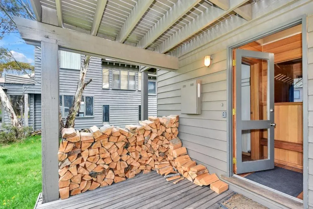 Facade/entrance in Snowgoose