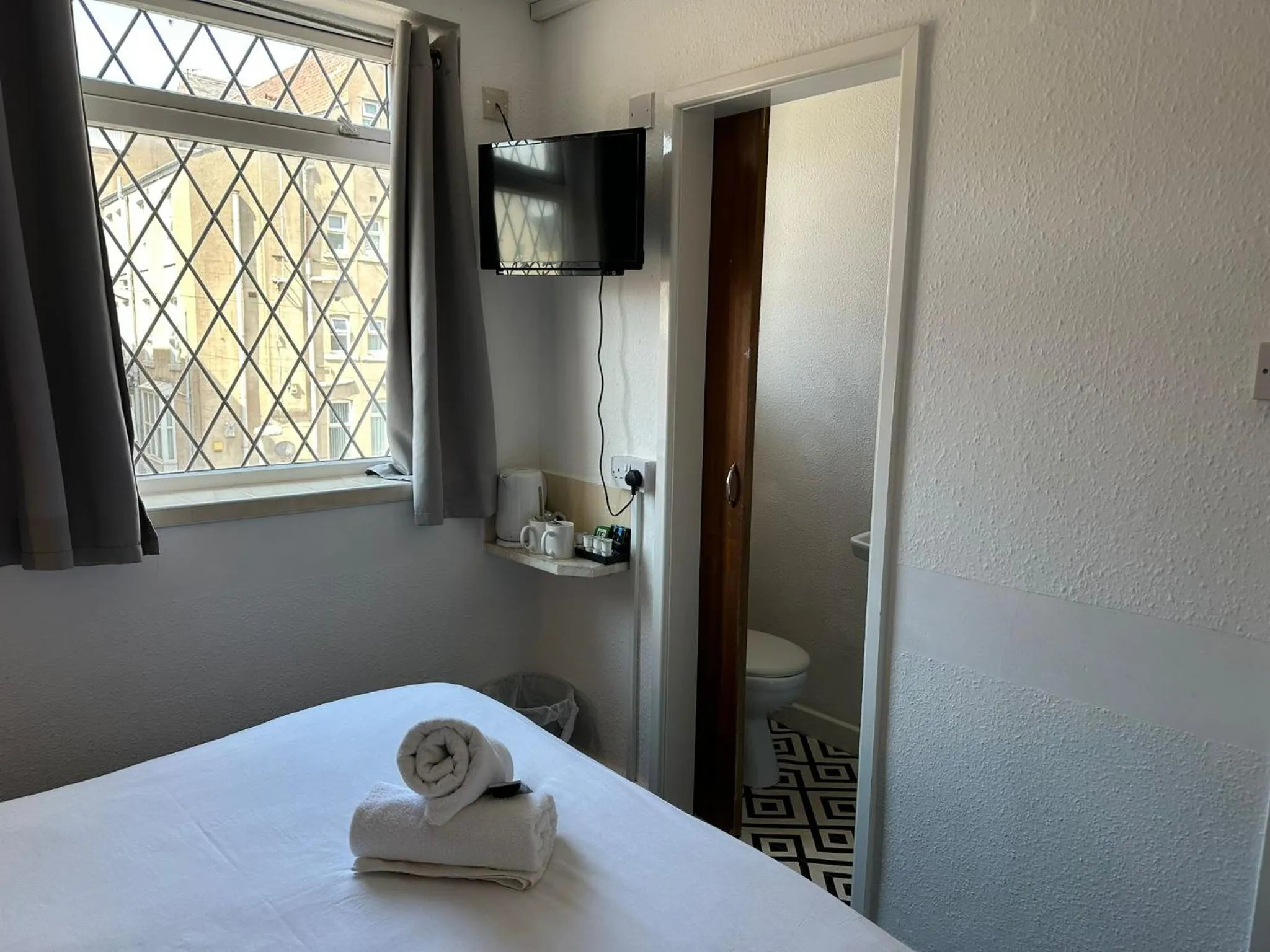 TV and multimedia, Bed in The Regency Hotel