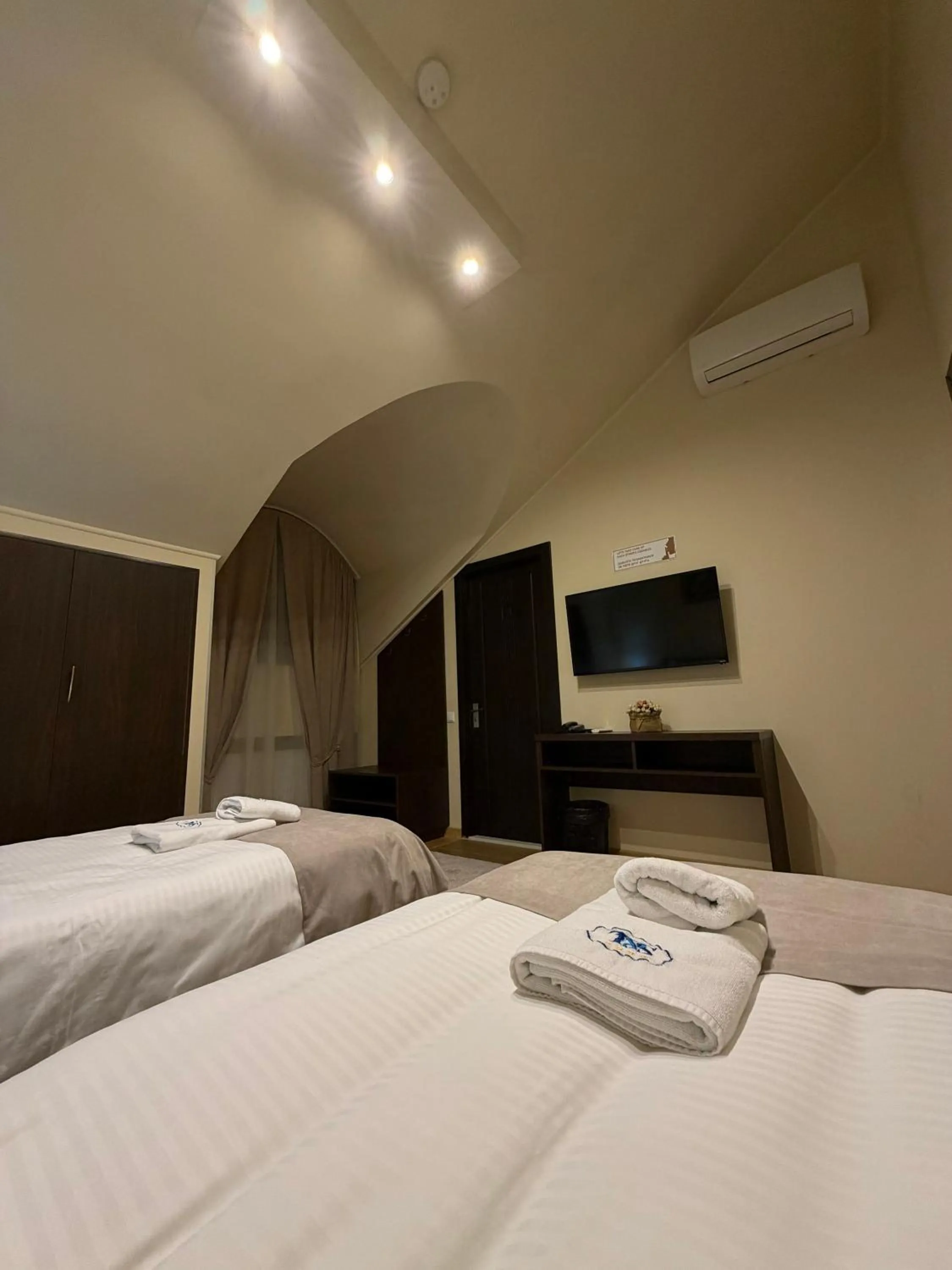 Bedroom, Bed in S&L Boutique Hotel