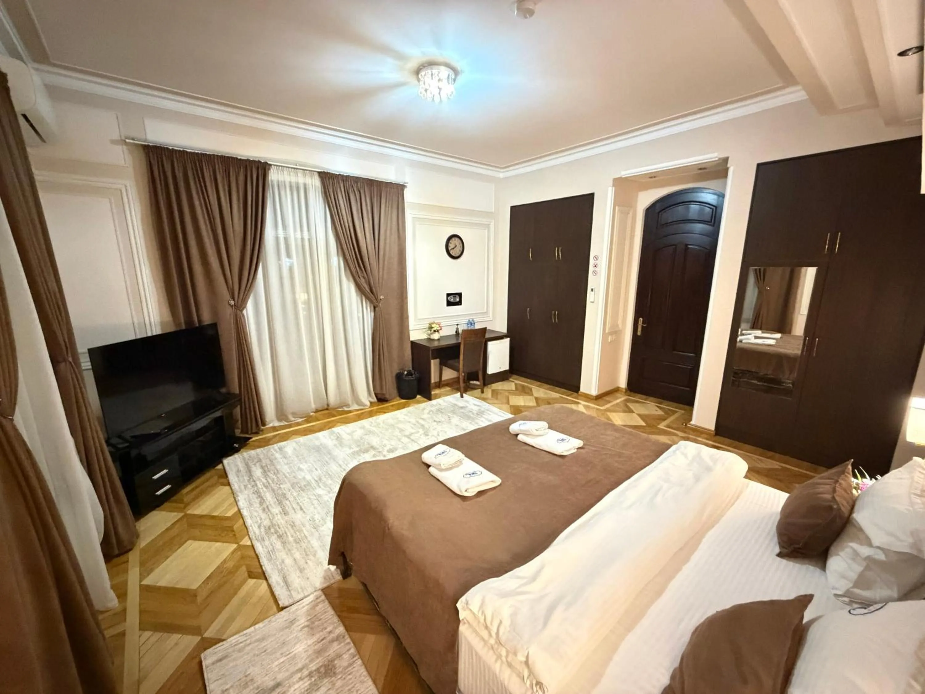 Bedroom, Bed in S&L Boutique Hotel