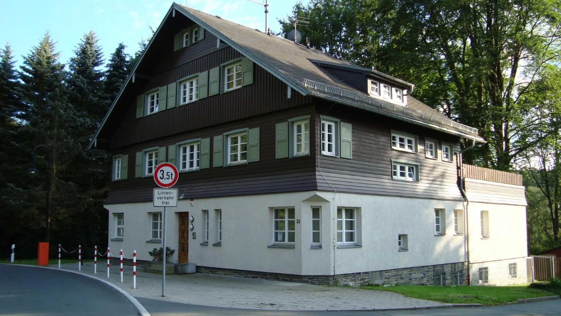 Facade/entrance in Zollhaus