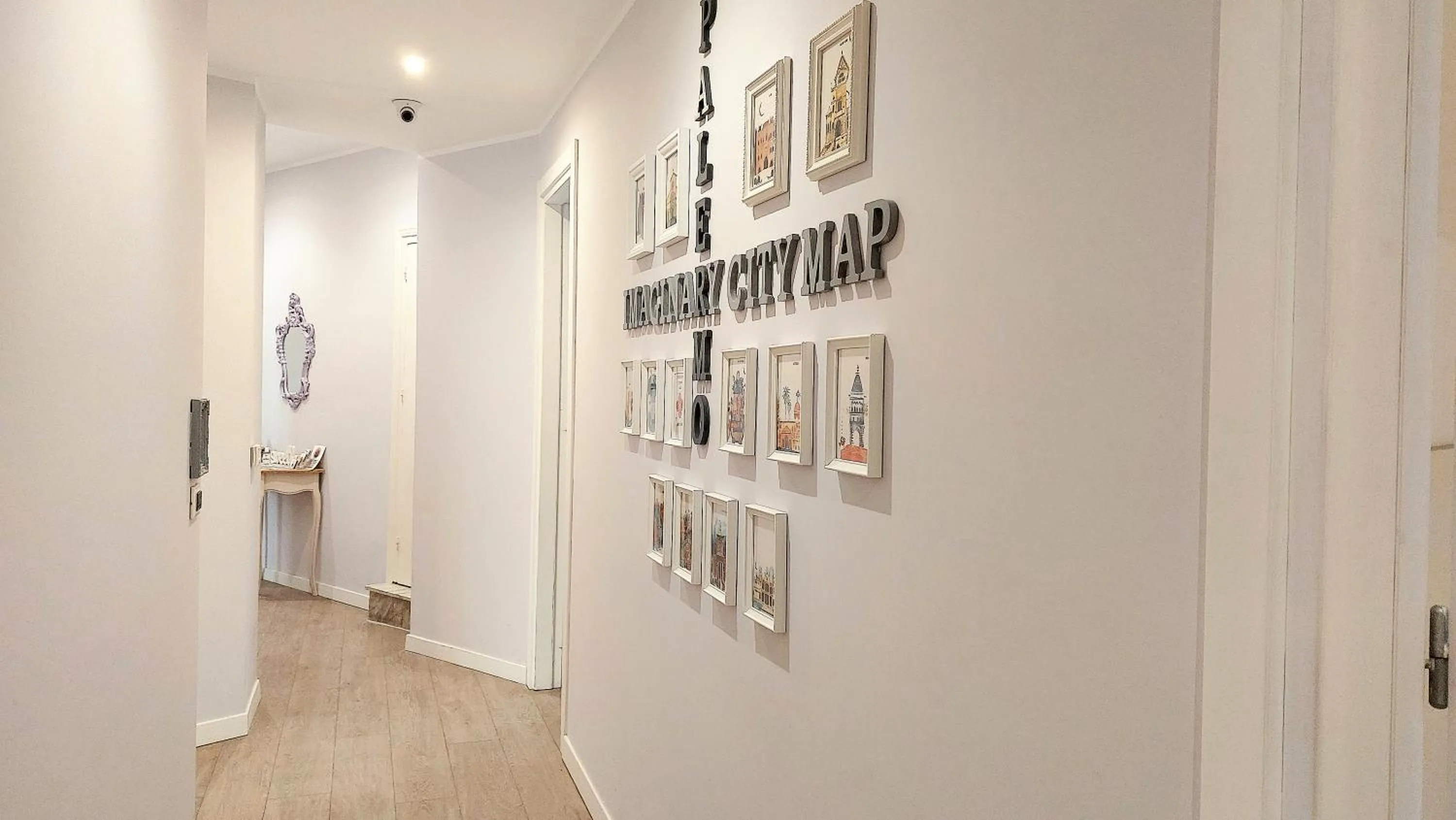 Decorative detail in Persiane al Cassaro