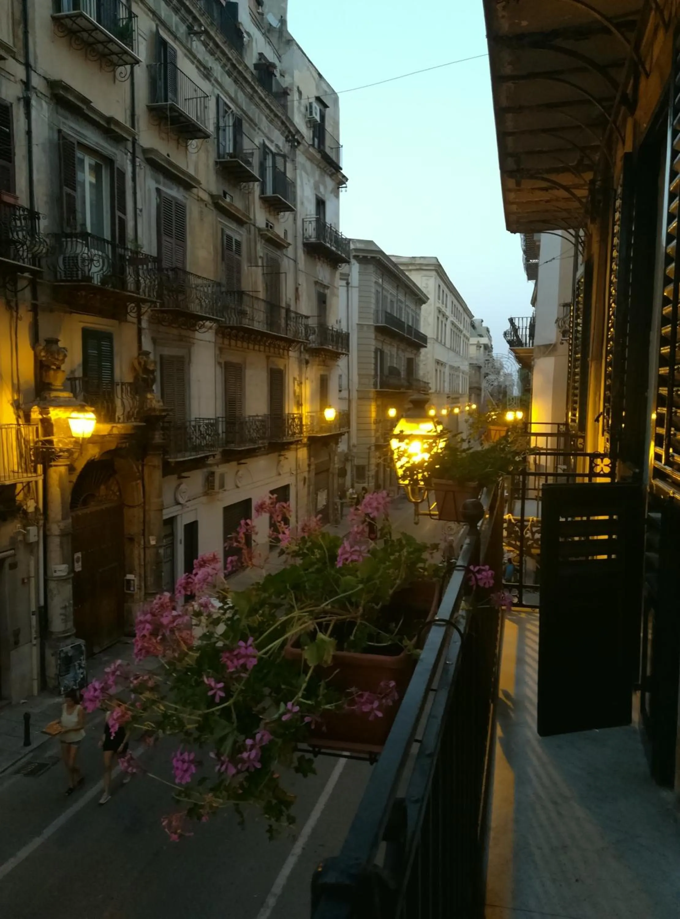 Property building in Persiane al Cassaro