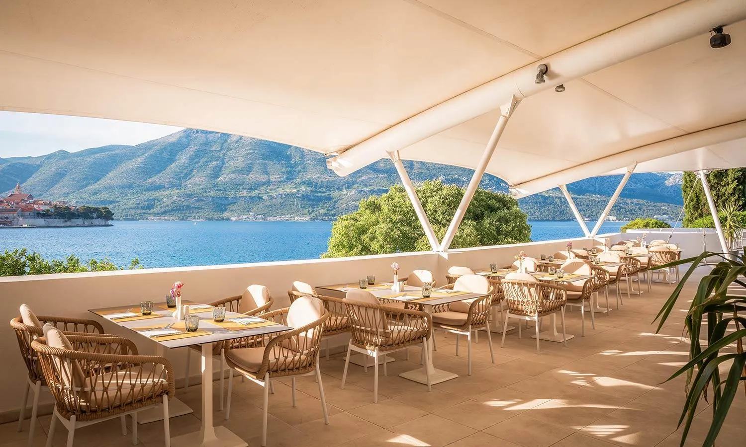 Restaurant/places to eat in Aminess Younique Liburna Hotel