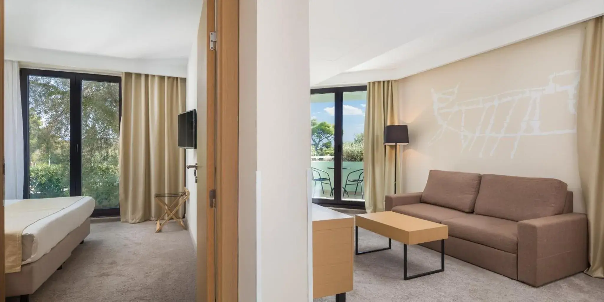 Living room, Bed in Aminess Younique Liburna Hotel Living room, Bed in Aminess Younique Liburna Hotel