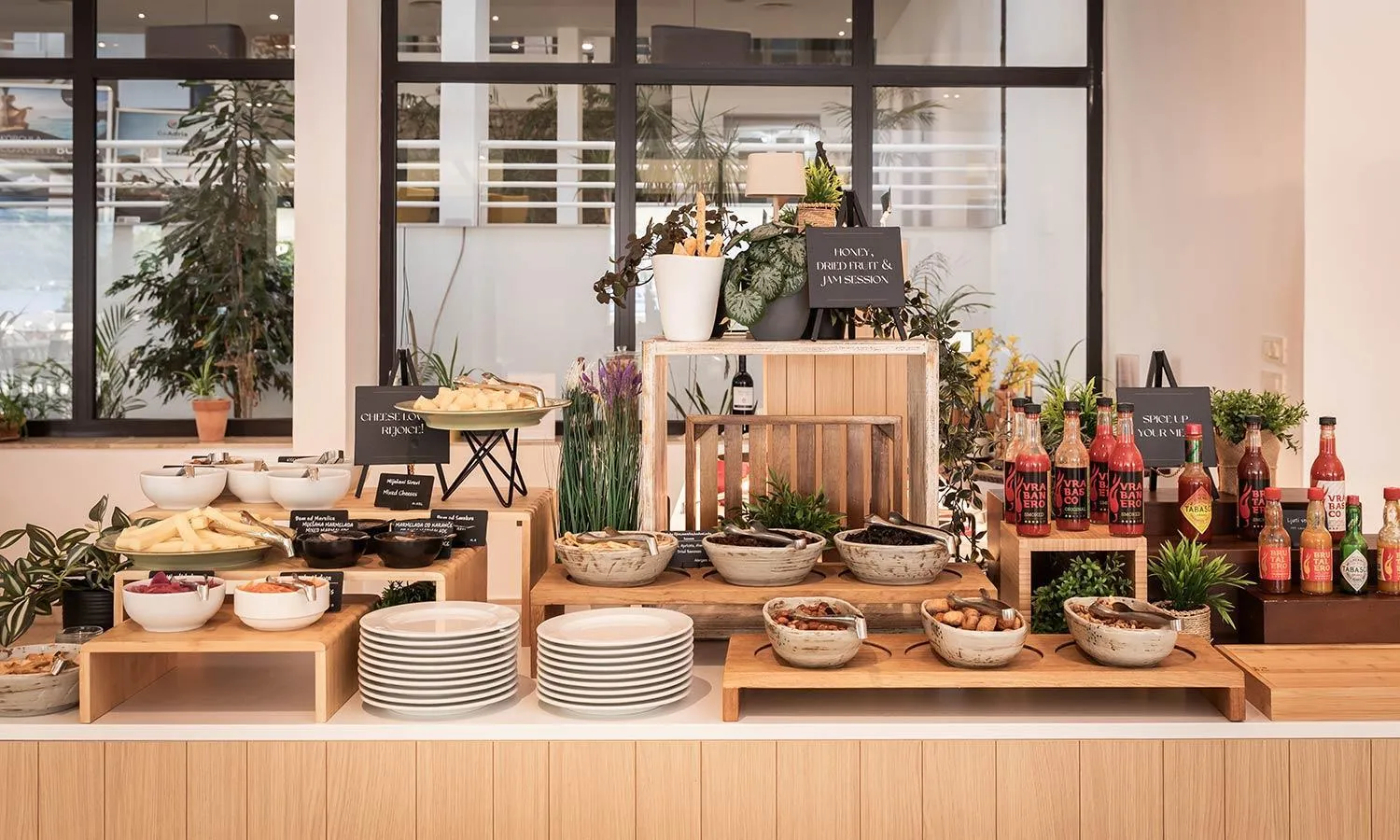 Food and drinks in Aminess Younique Liburna Hotel