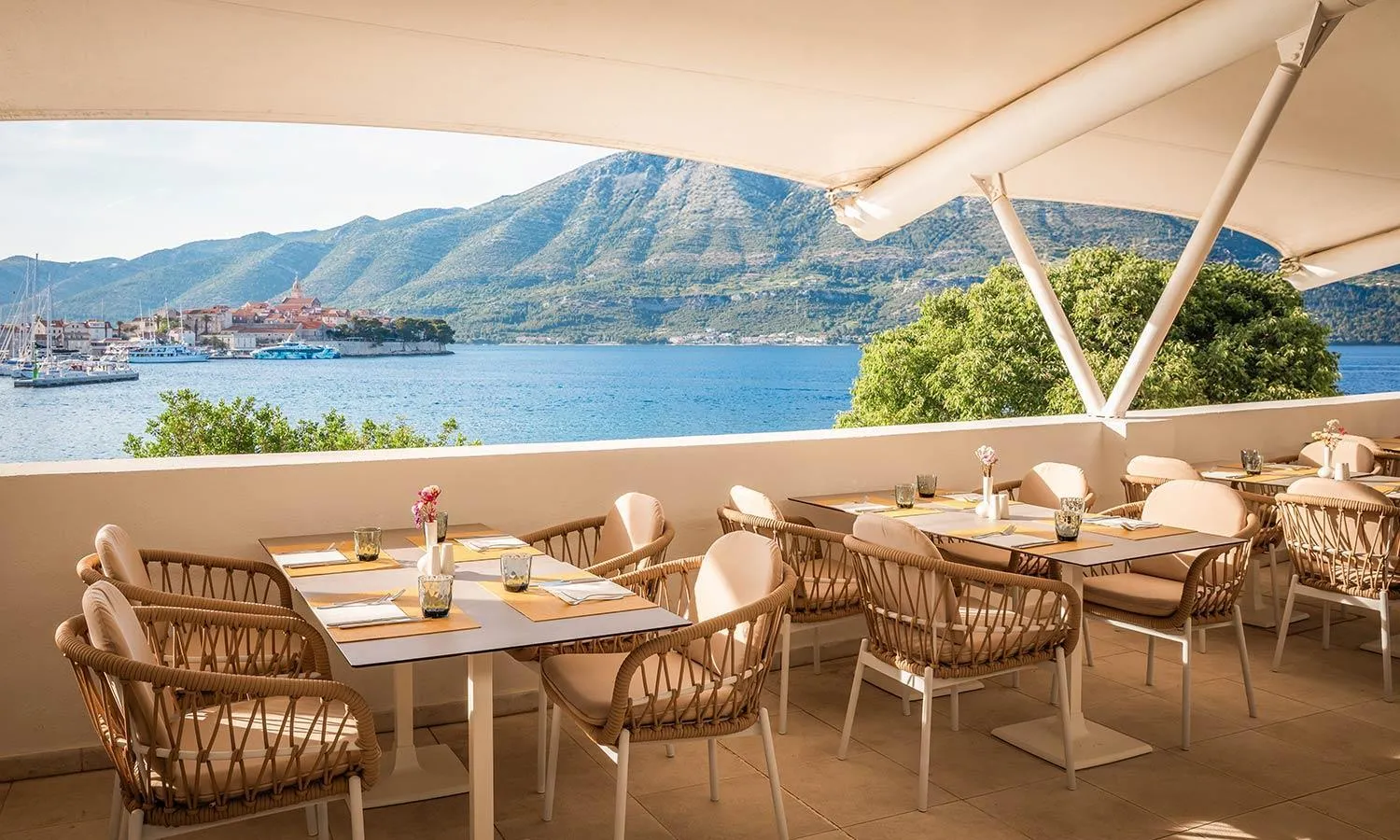 Restaurant/places to eat in Aminess Younique Liburna Hotel