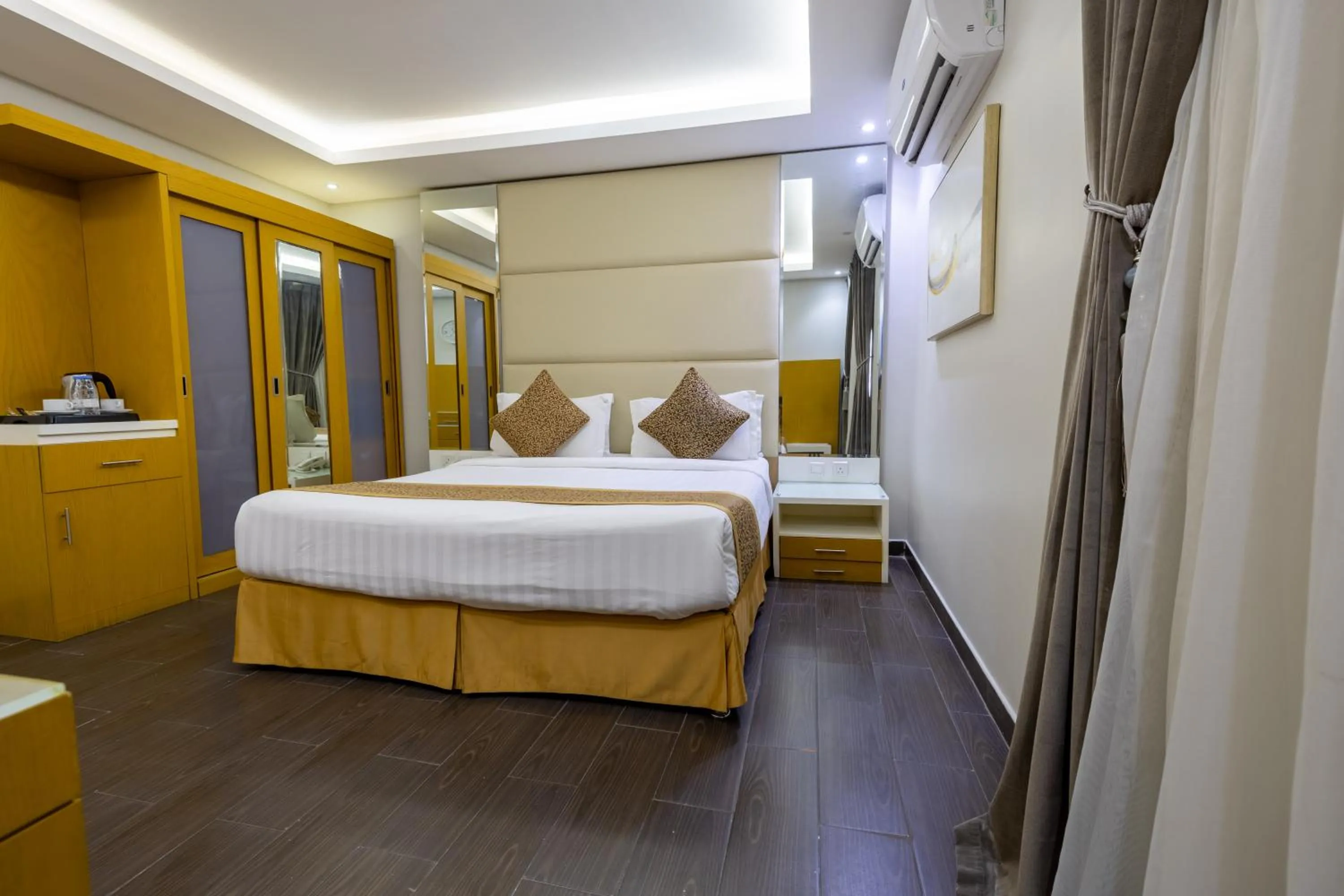 Bed in Al Muahidb Residence Al Takhasossi 4