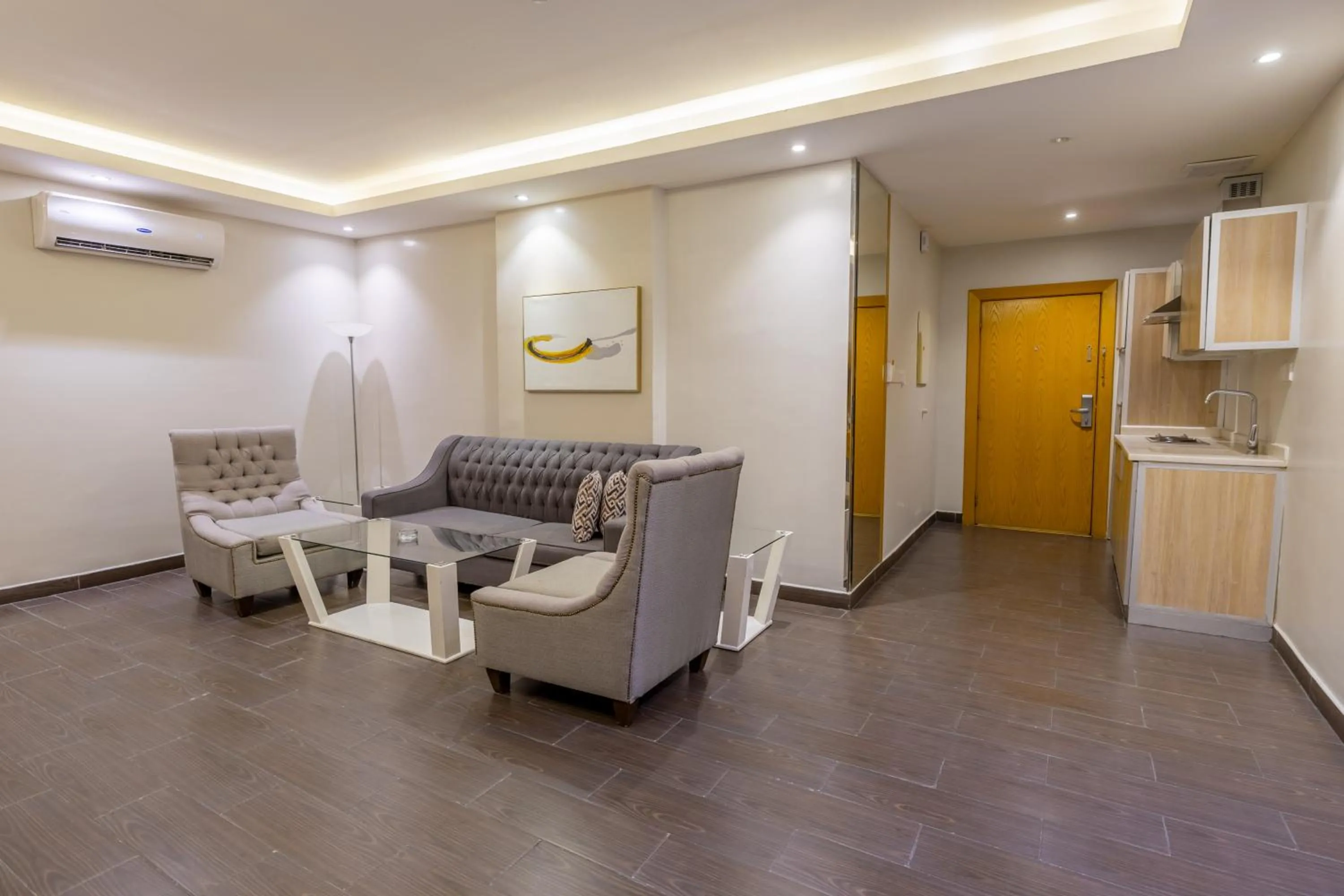 Al Muahidb Residence Al Takhasossi 4