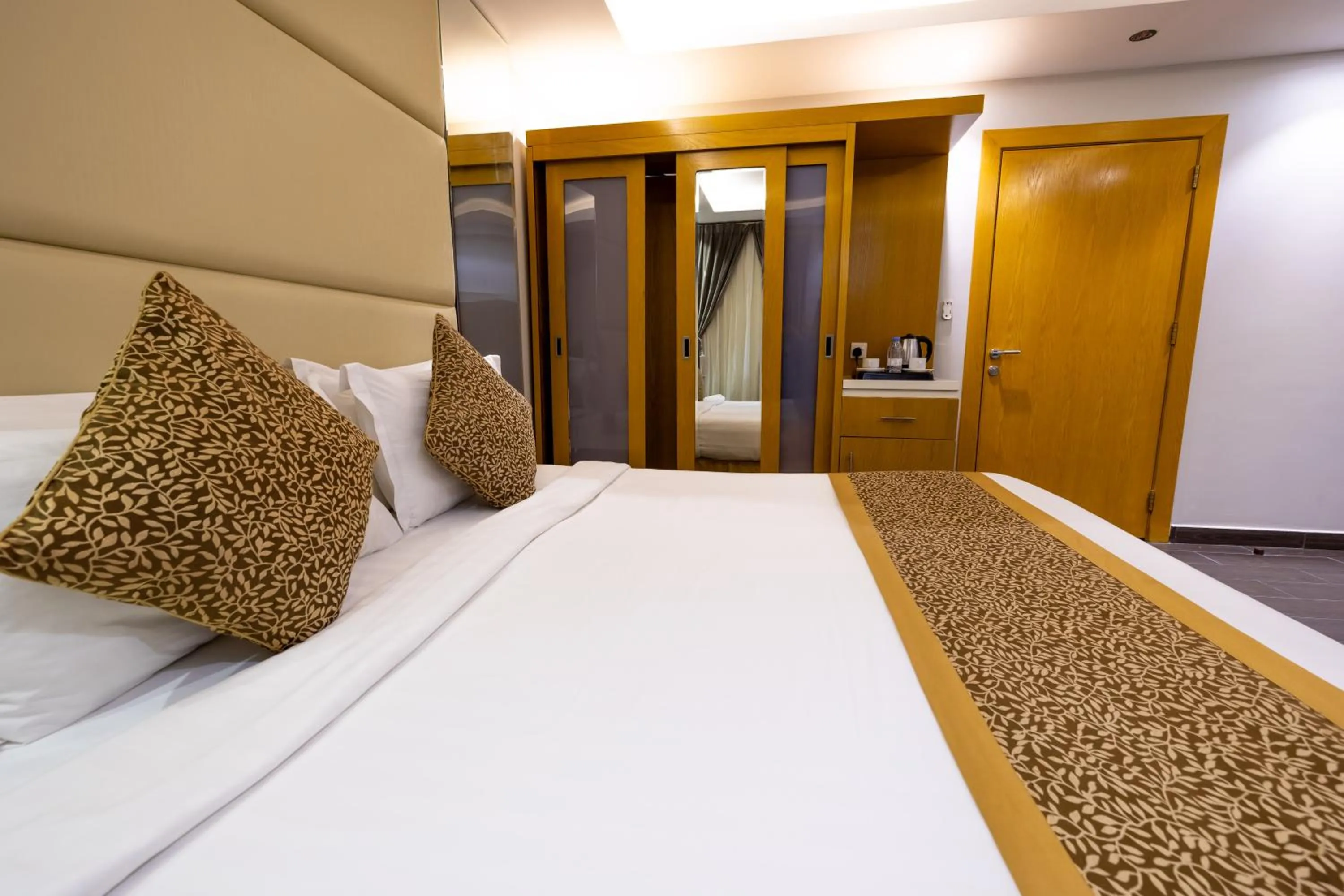 Bed in Al Muahidb Residence Al Takhasossi 4