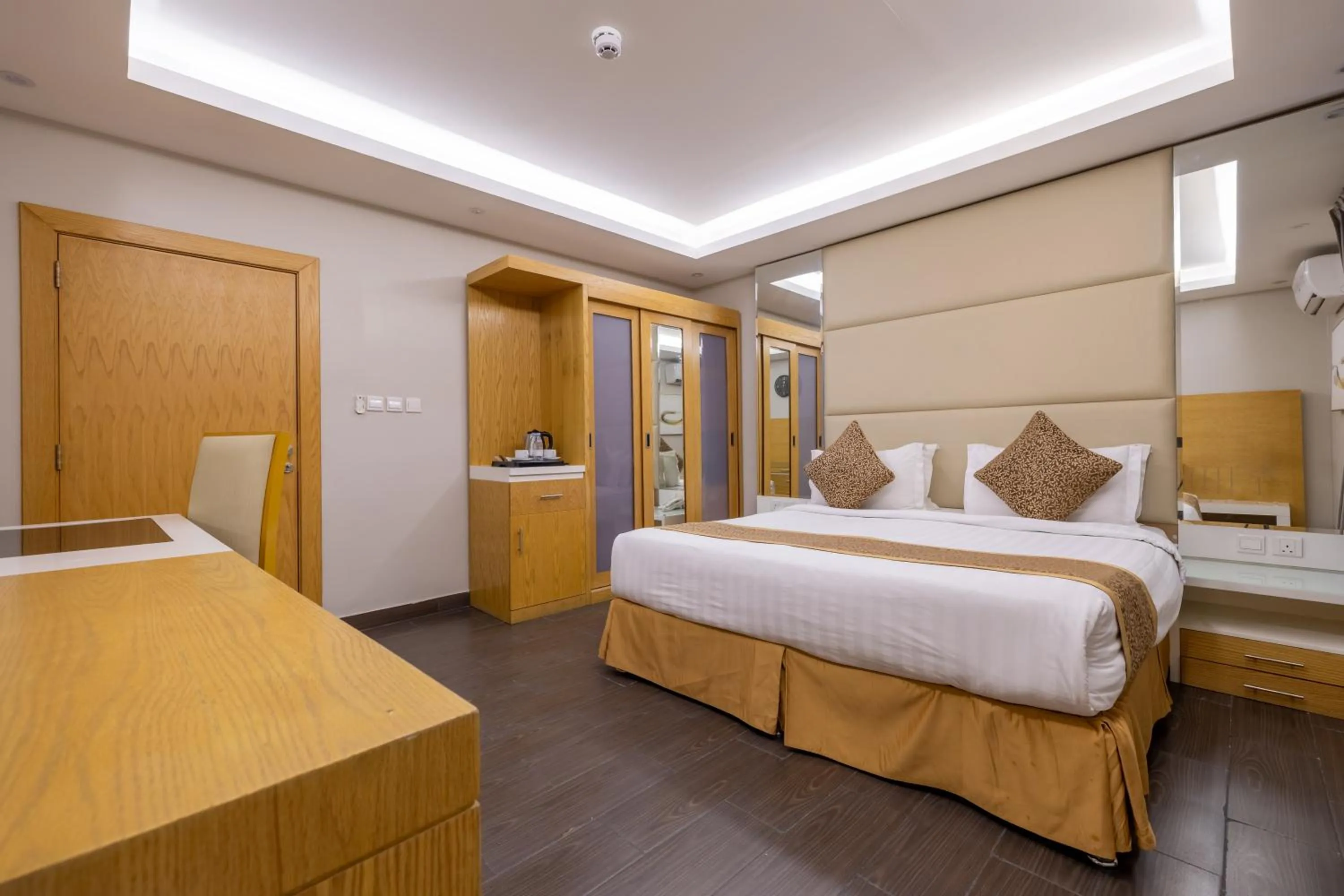 Bed in Al Muahidb Residence Al Takhasossi 4