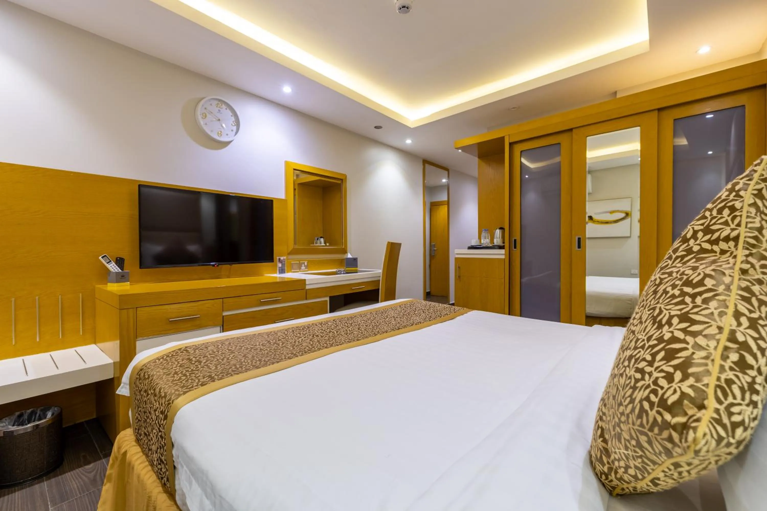 Bed in Al Muahidb Residence Al Takhasossi 4