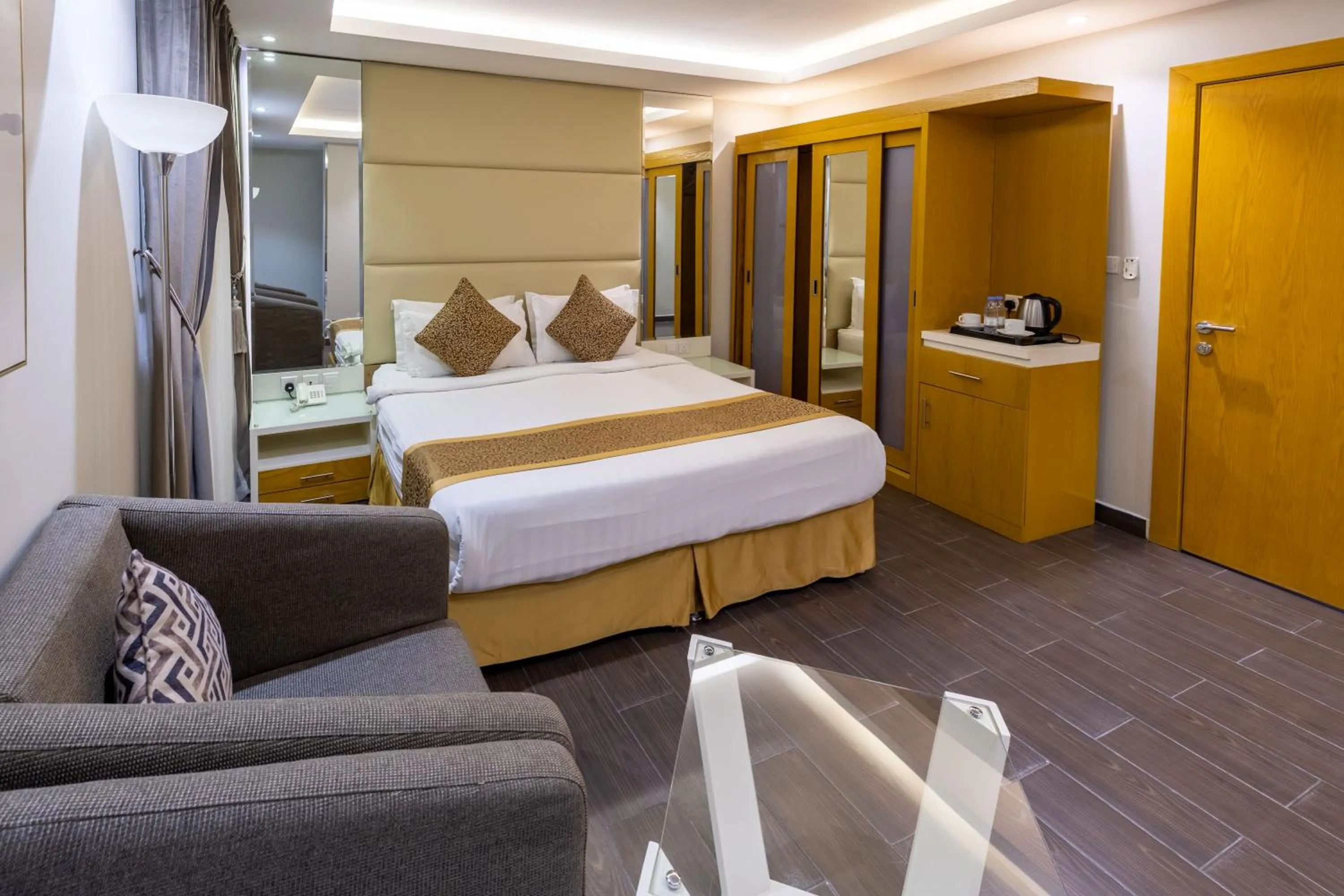 Bed in Al Muahidb Residence Al Takhasossi 4