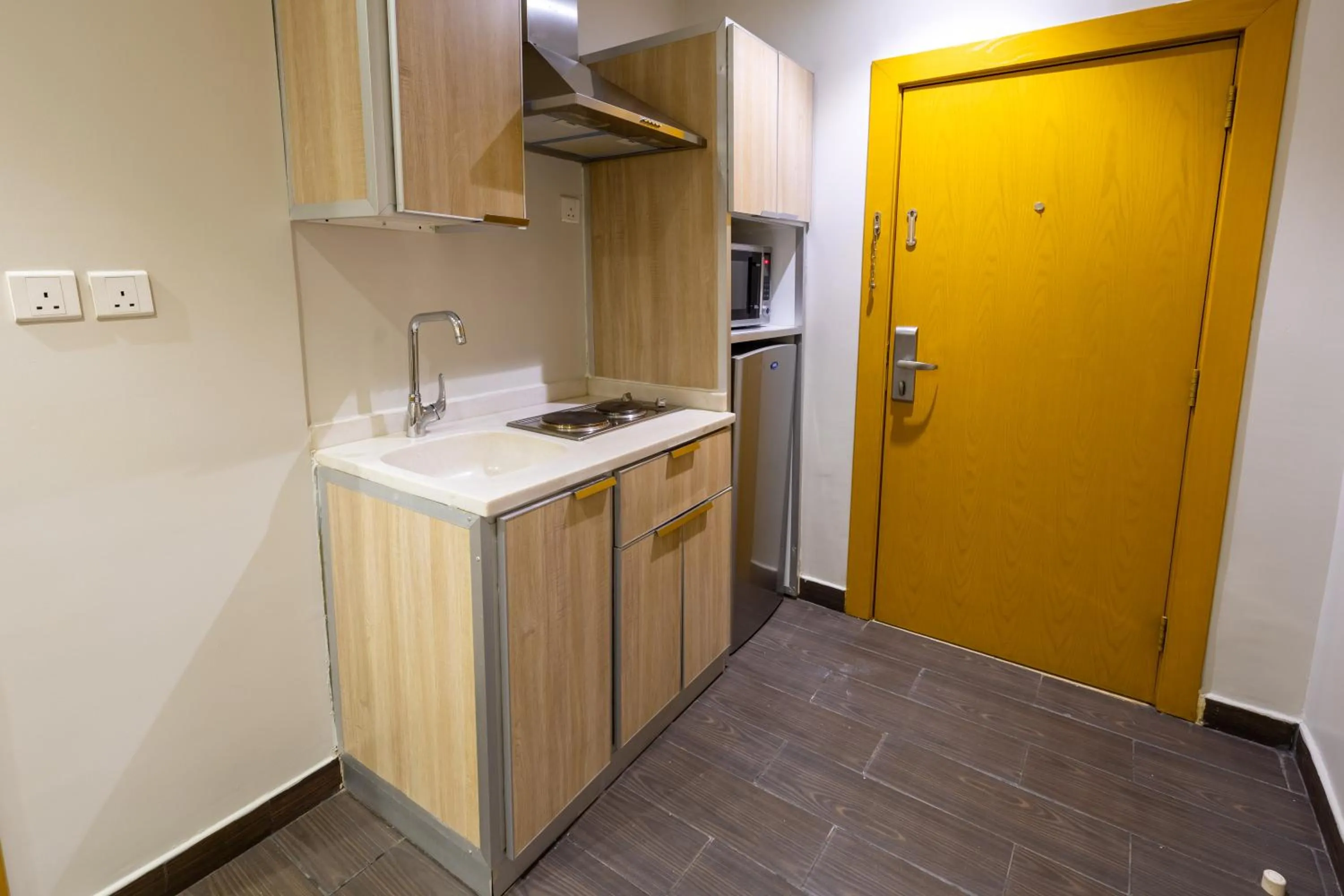 Al Muahidb Residence Al Takhasossi 4