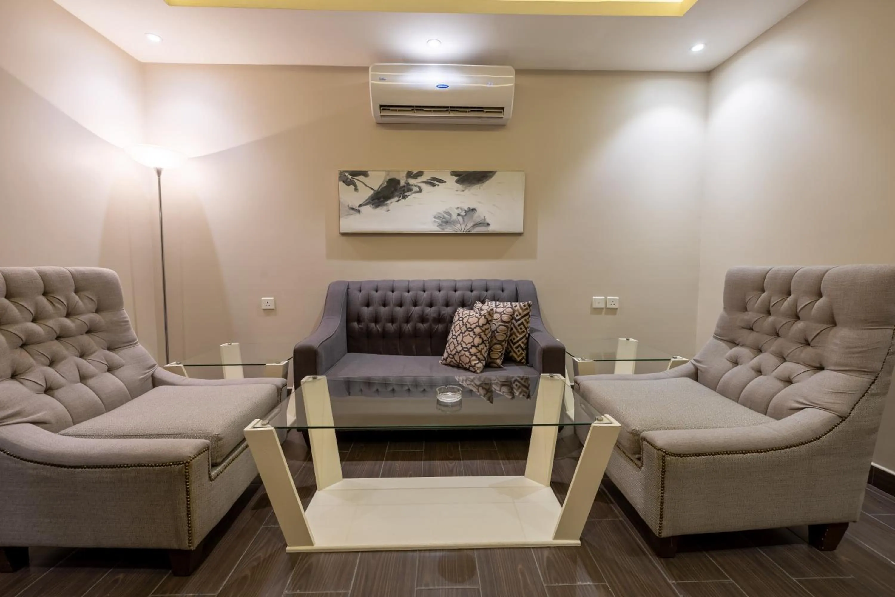 Al Muahidb Residence Al Takhasossi 4