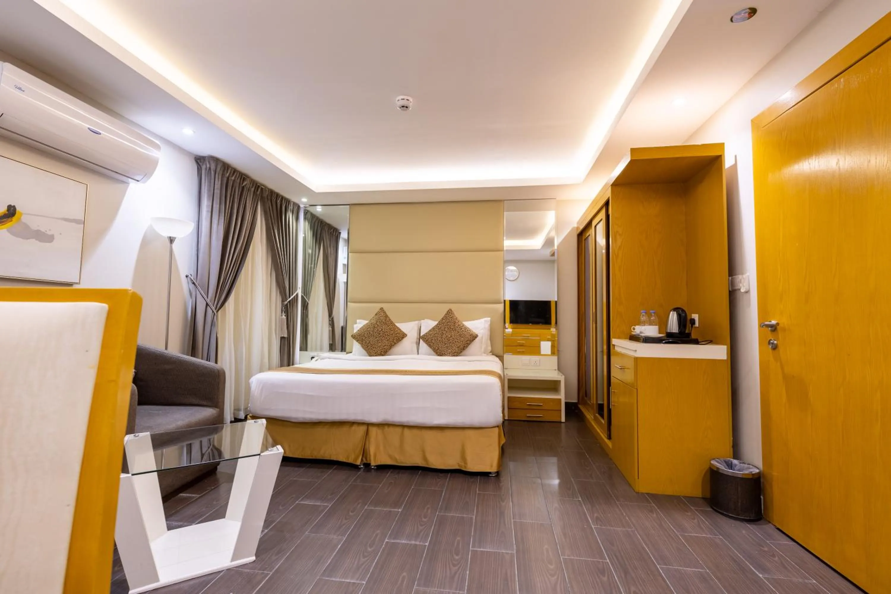 Bed in Al Muahidb Residence Al Takhasossi 4