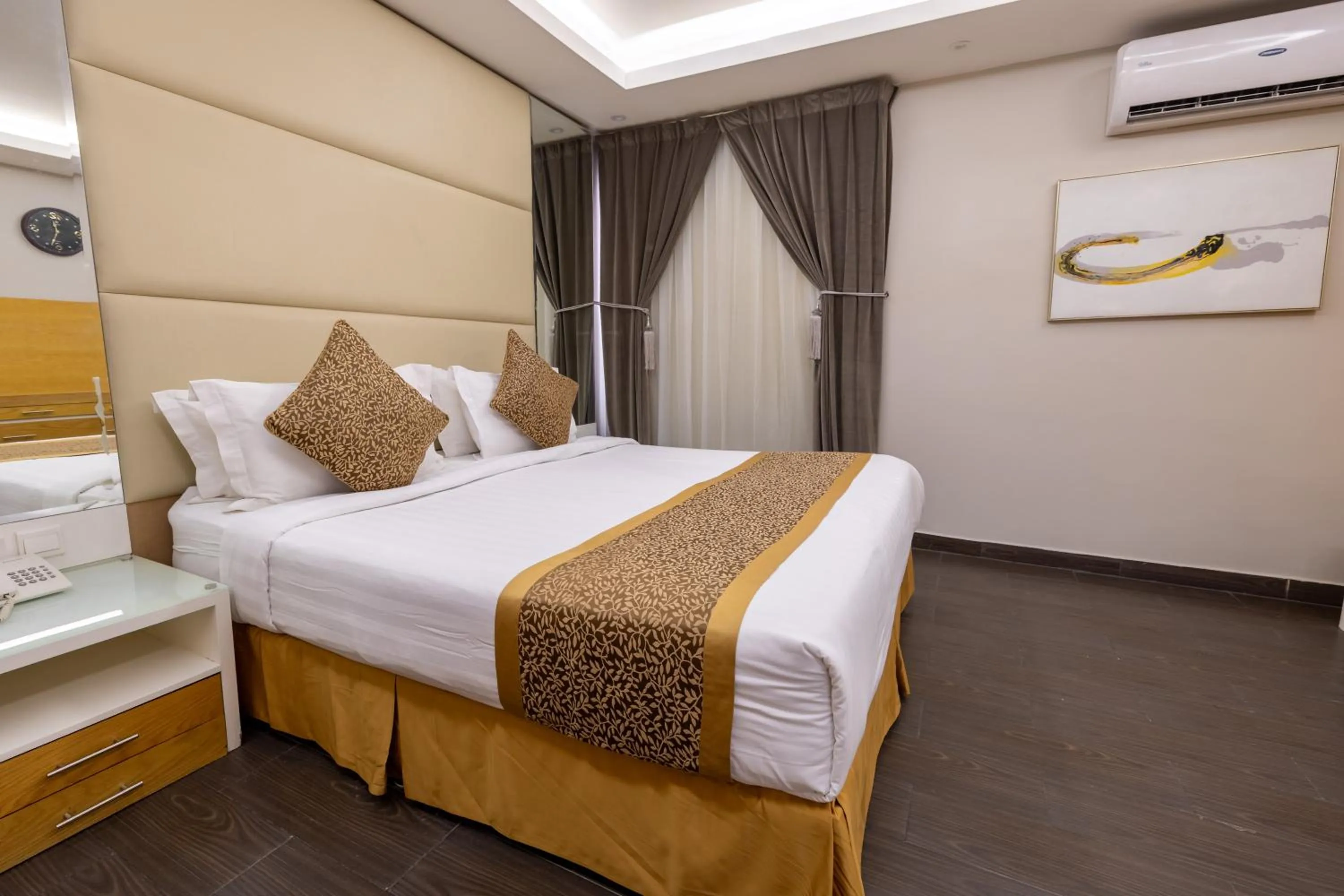 Bed in Al Muahidb Residence Al Takhasossi 4