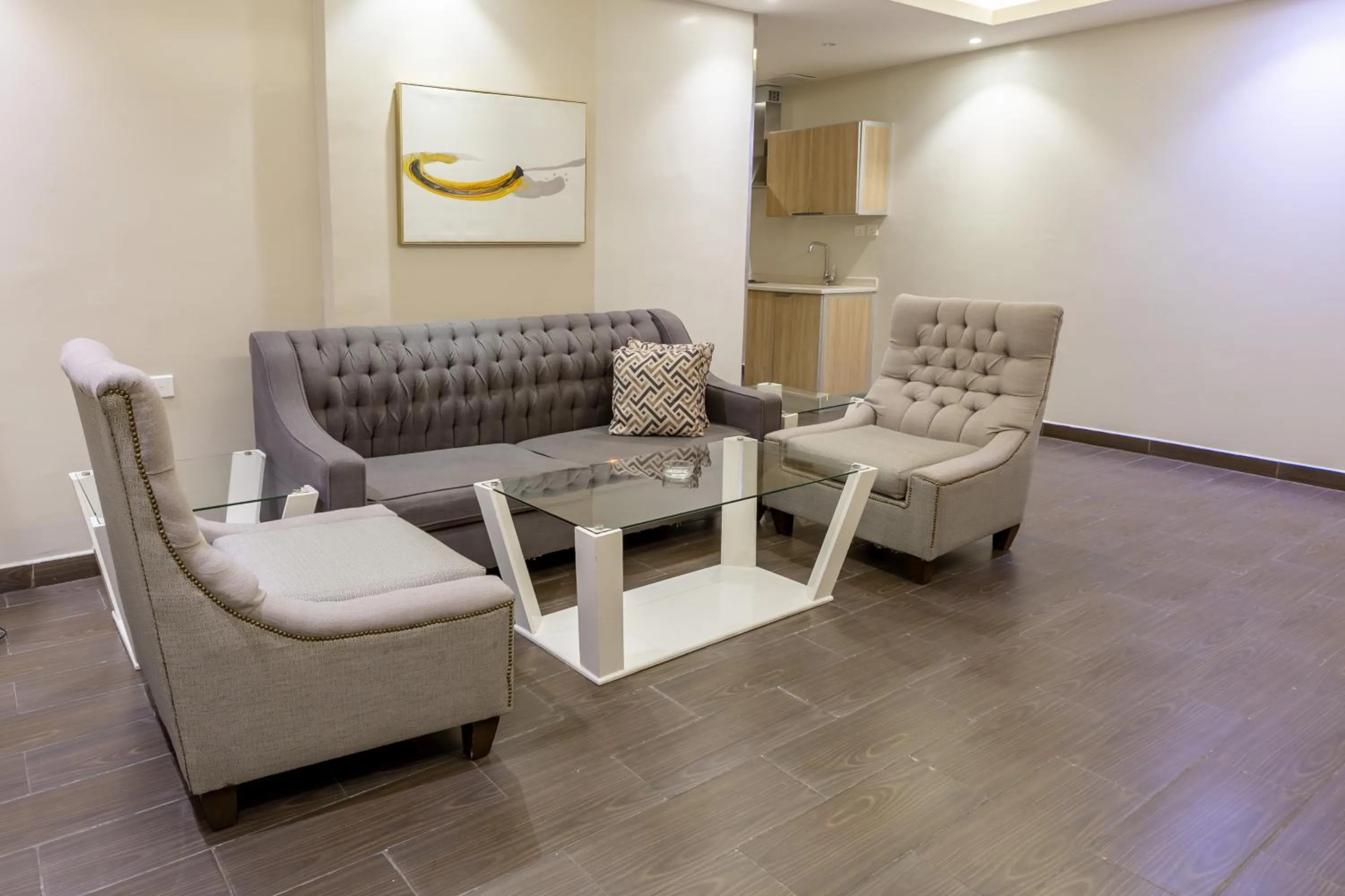 Al Muahidb Residence Al Takhasossi 4